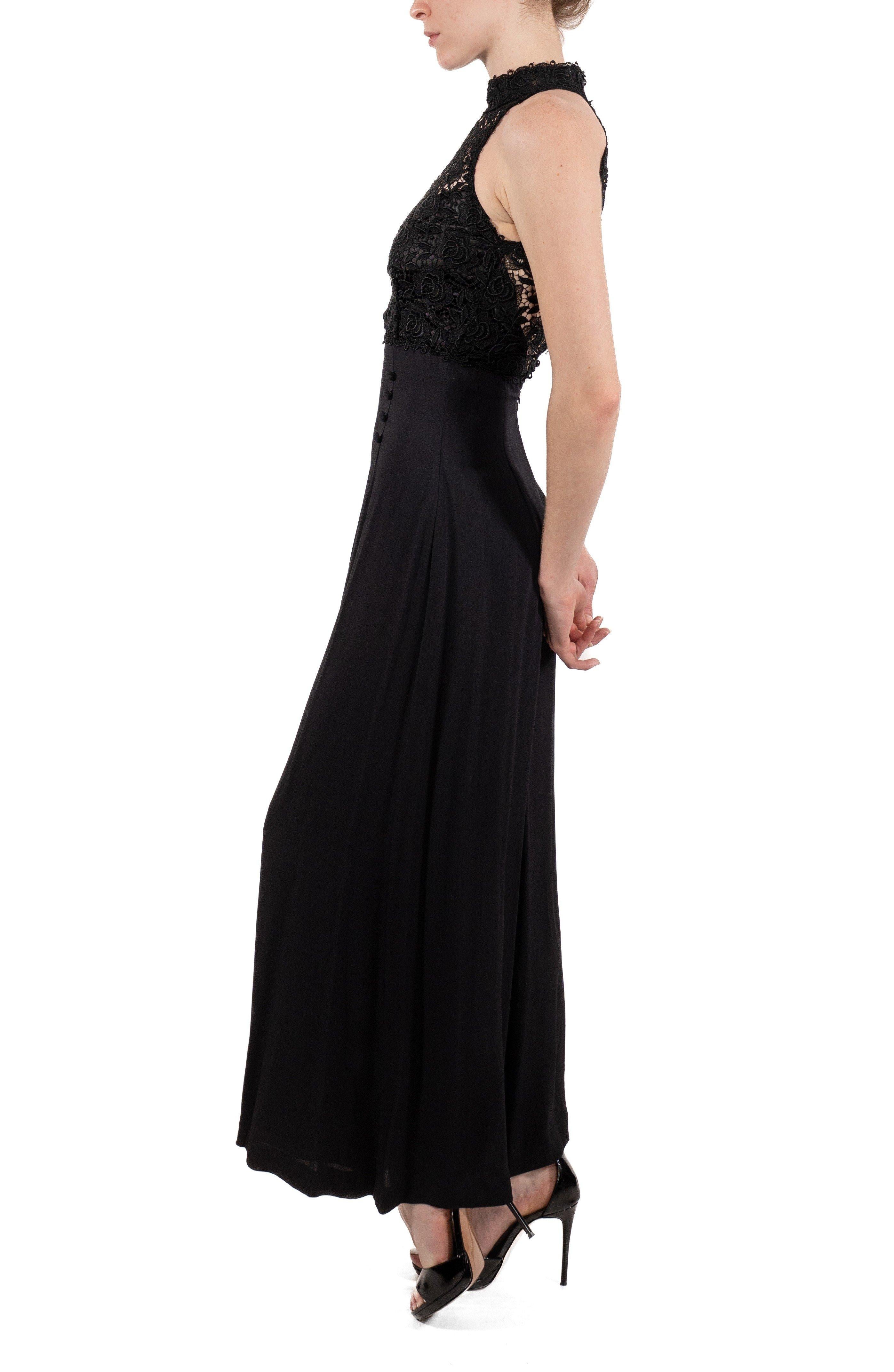 1990S Schwarzer Viskose- und Spitzen-Overall im Zustand „Hervorragend“ im Angebot in New York, NY