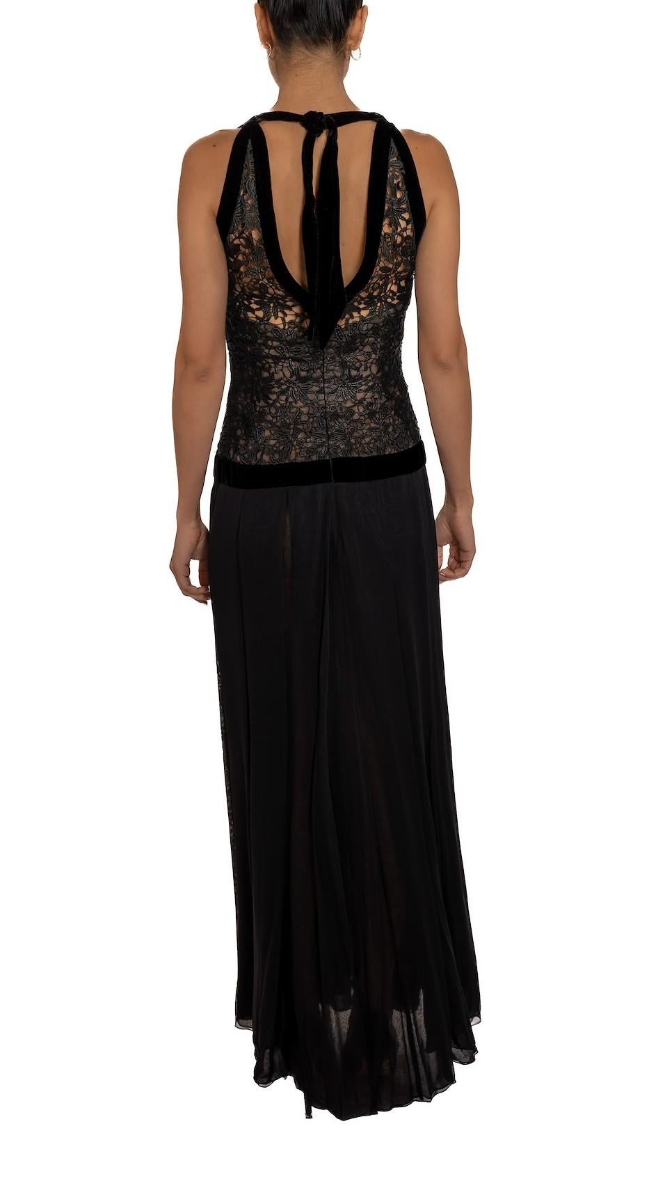 1990S Chiffon de soie noire et dentelle  Robe avec détachement en velours Pour femmes en vente