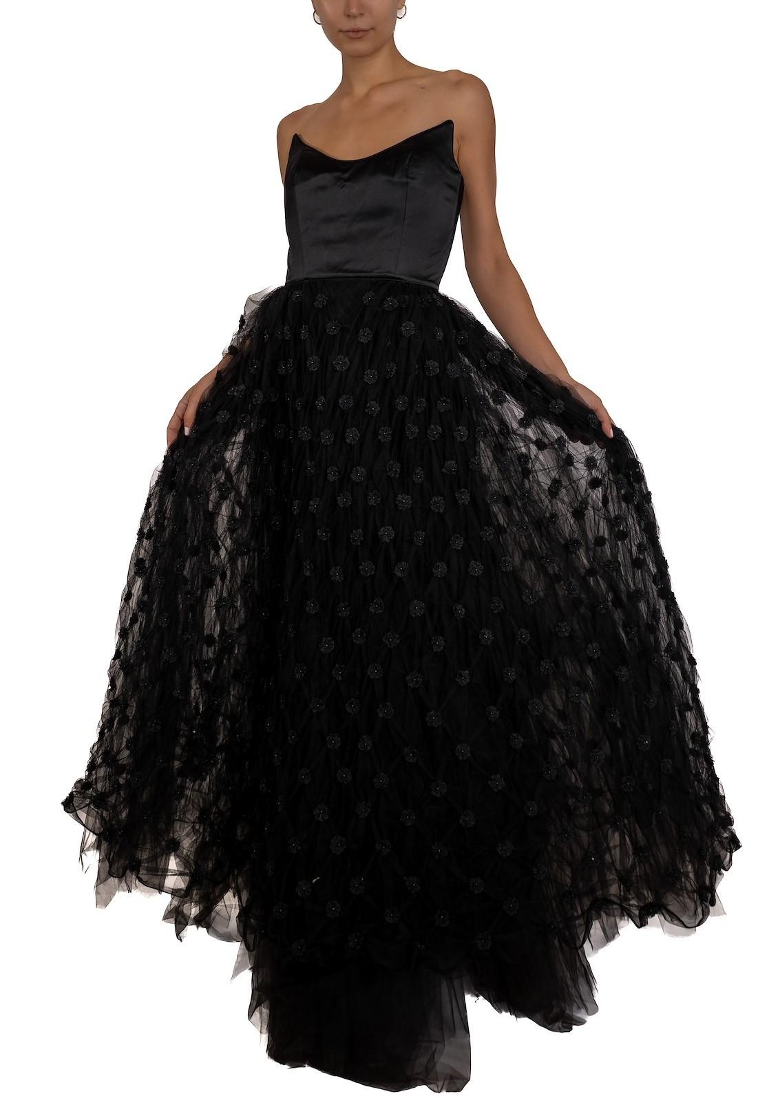 1990S Robe noire à bretelles en satin de soie et jupe en tulle géant avec fleurs en vente 2