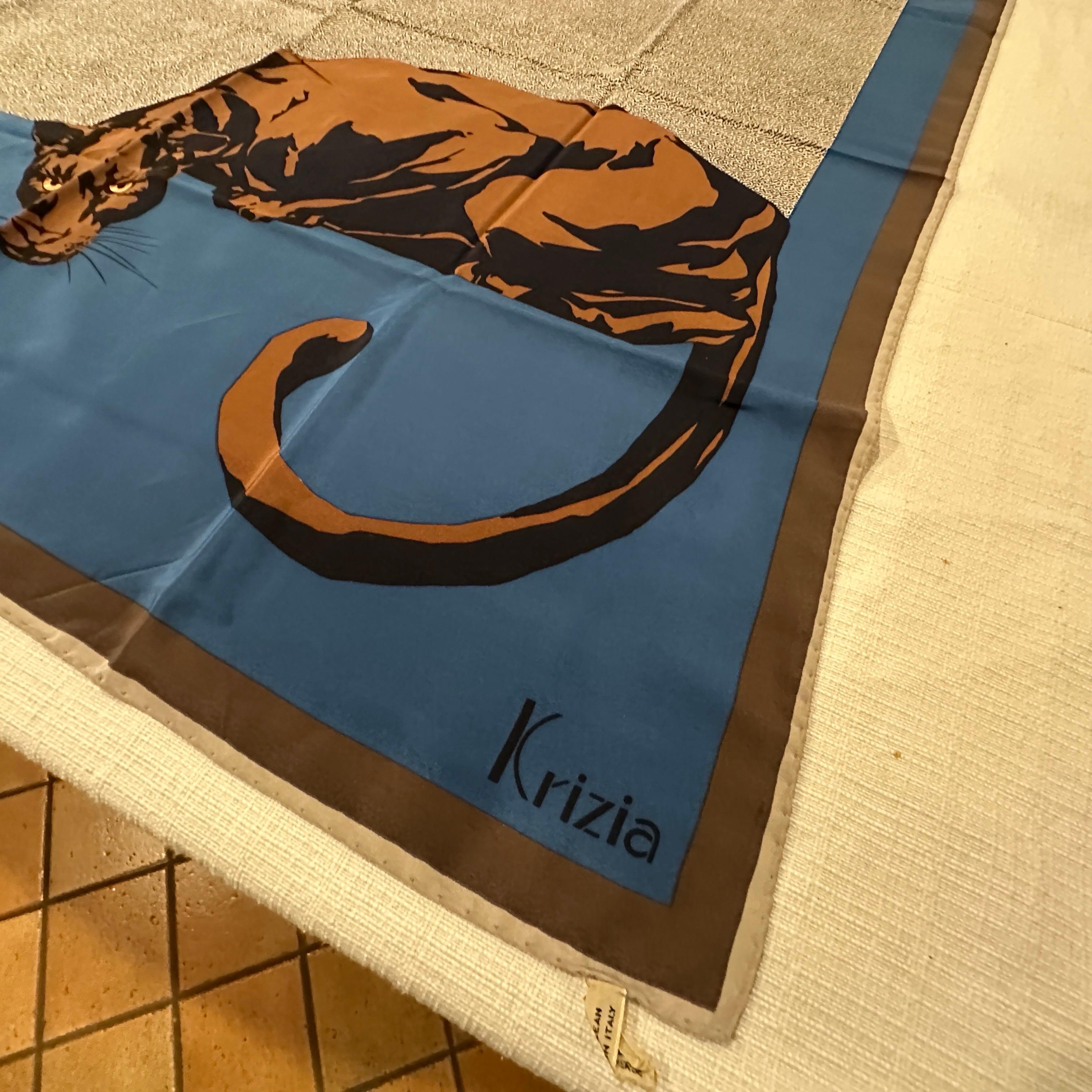 Écharpe panthère en soie bleue et Brown des années 1990 par Mariuccia Mandelli pour Krizia en vente 7