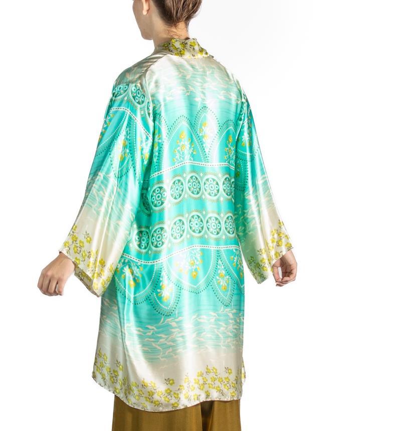 1990S Blue & White Silk Robe For Sale 3
