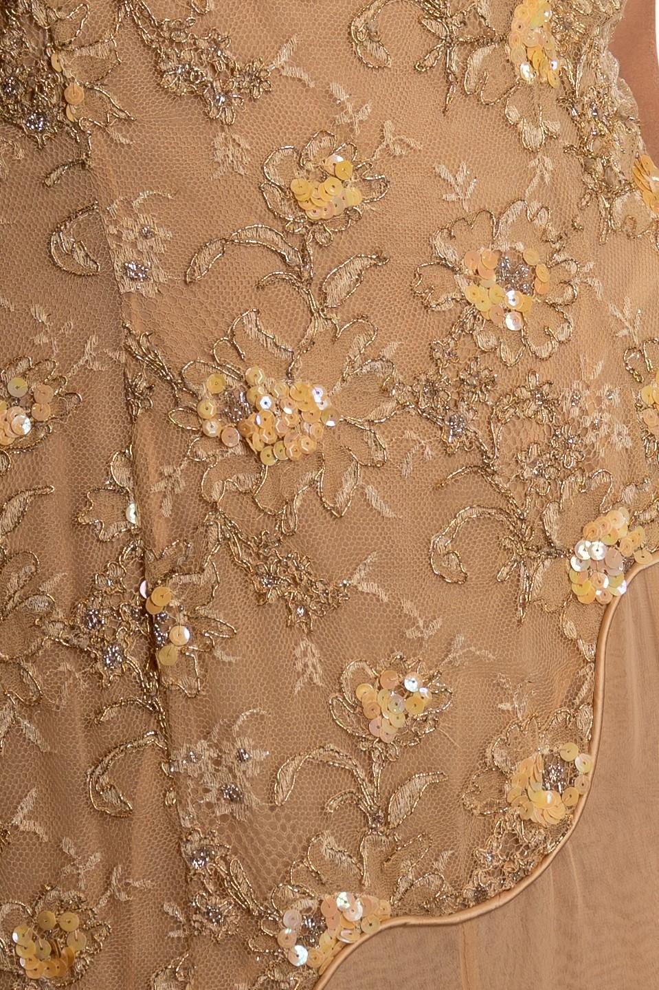 1990S Blush Pink Silk Chiffon & Metallic Beaded Chantilly Lace Halter Neck Gown For Sale 6
