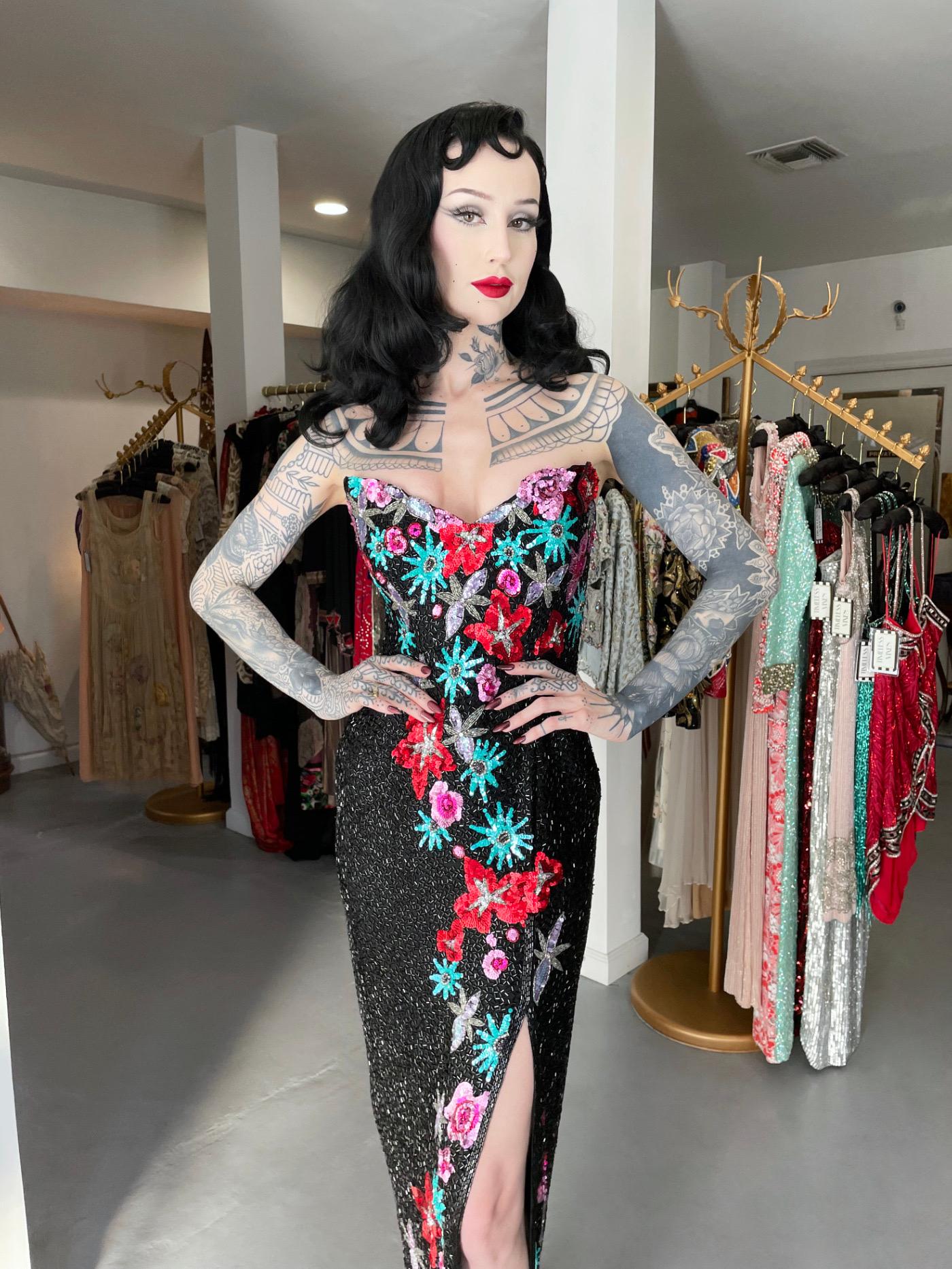1990's Bob Mackie Fully Beaded Floral Motif Strapless Bustier High-Slit Gown For Sale 10