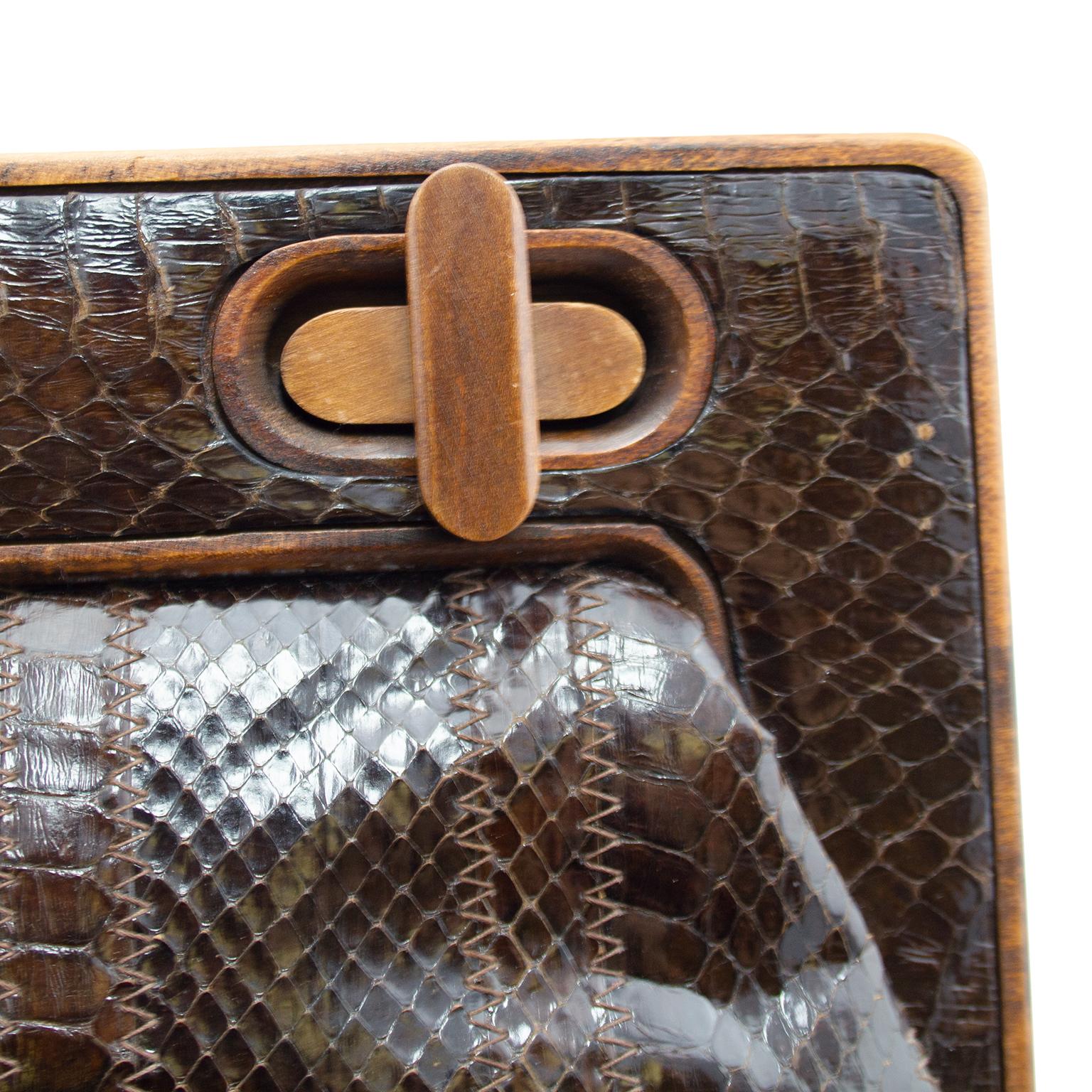 1990s Bottega Veneta Reptile Stamped and Wood Frame Clutch In Good Condition In Toronto, Ontario
