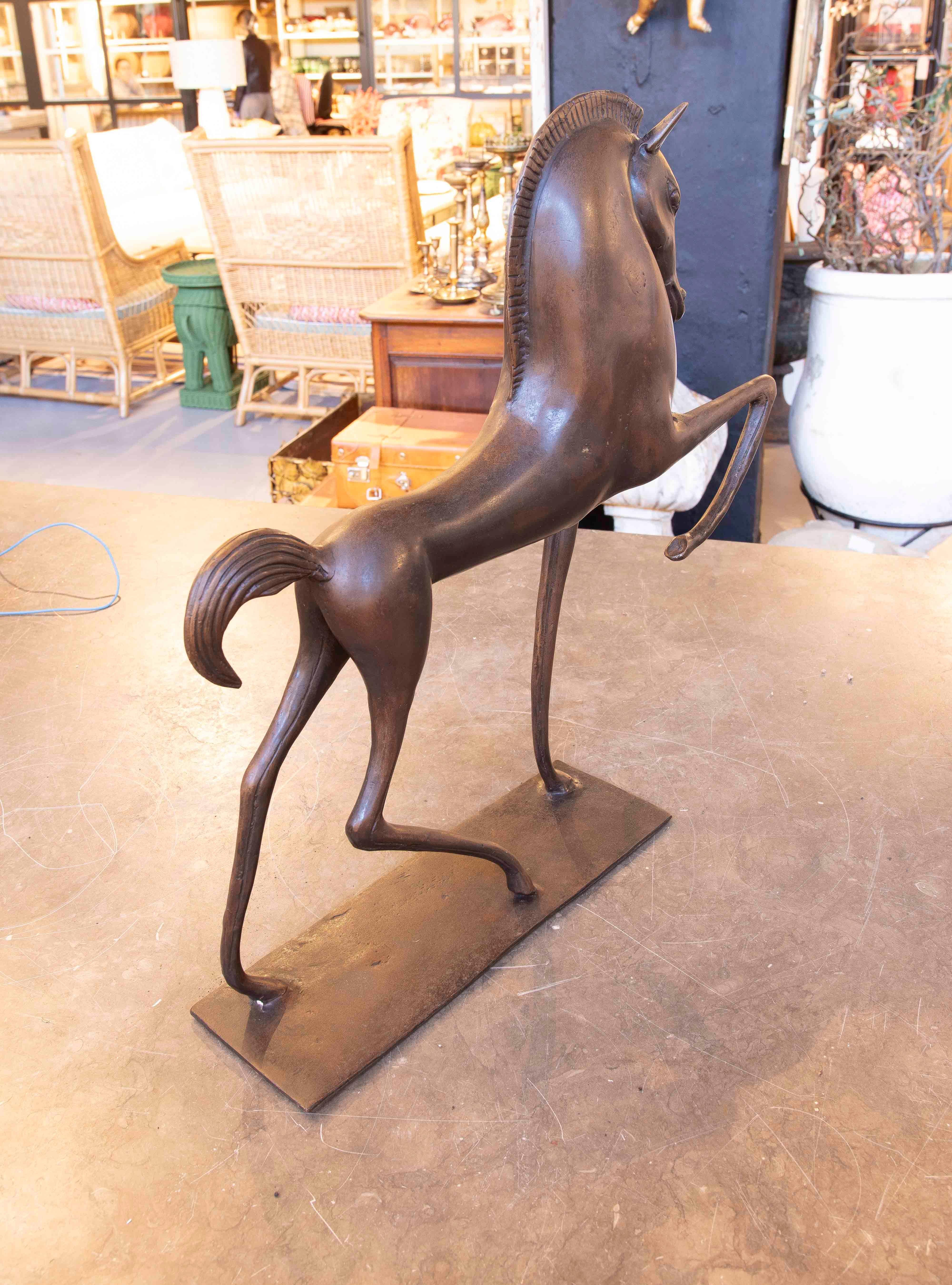 1990s Bronze Horse Sculpture with Dynamic Posture and Rectangular Base In Good Condition For Sale In Marbella, ES