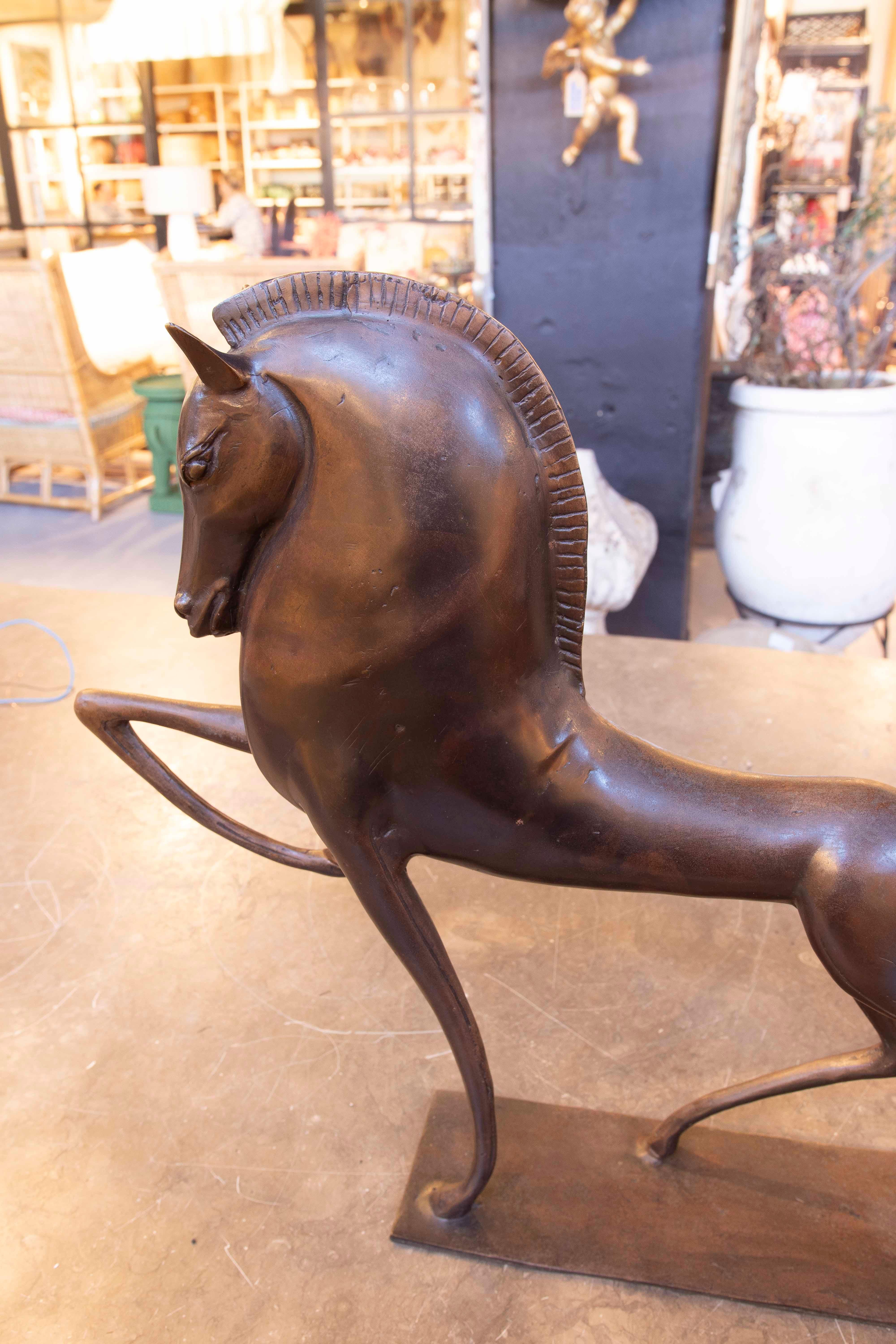 1990s Bronze Horse Sculpture with Dynamic Posture and Rectangular Base For Sale 2