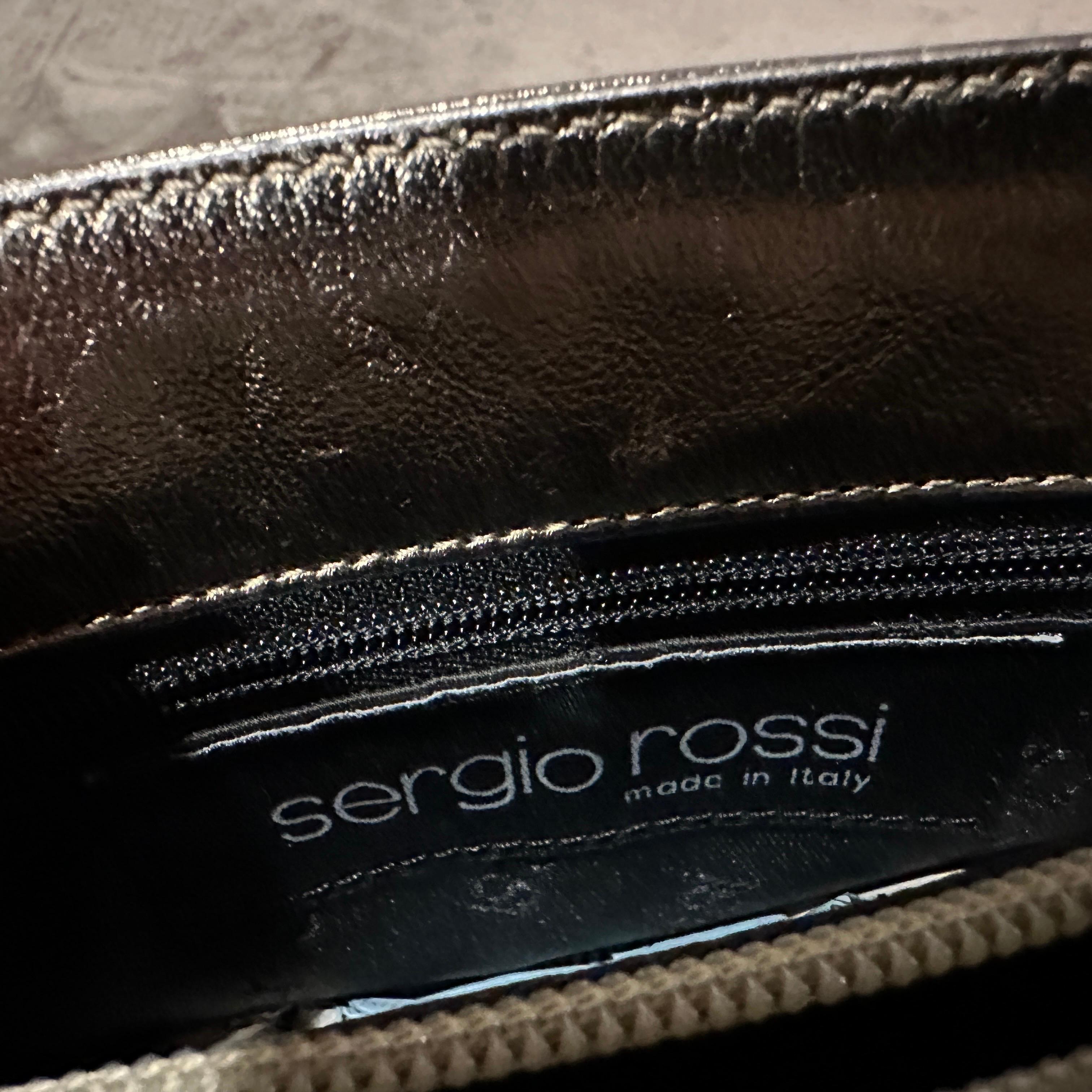 Piel de bronce de los años 90 y tono plateado  Bolso de hombro con herrajes de Sergio Rossi en venta 6