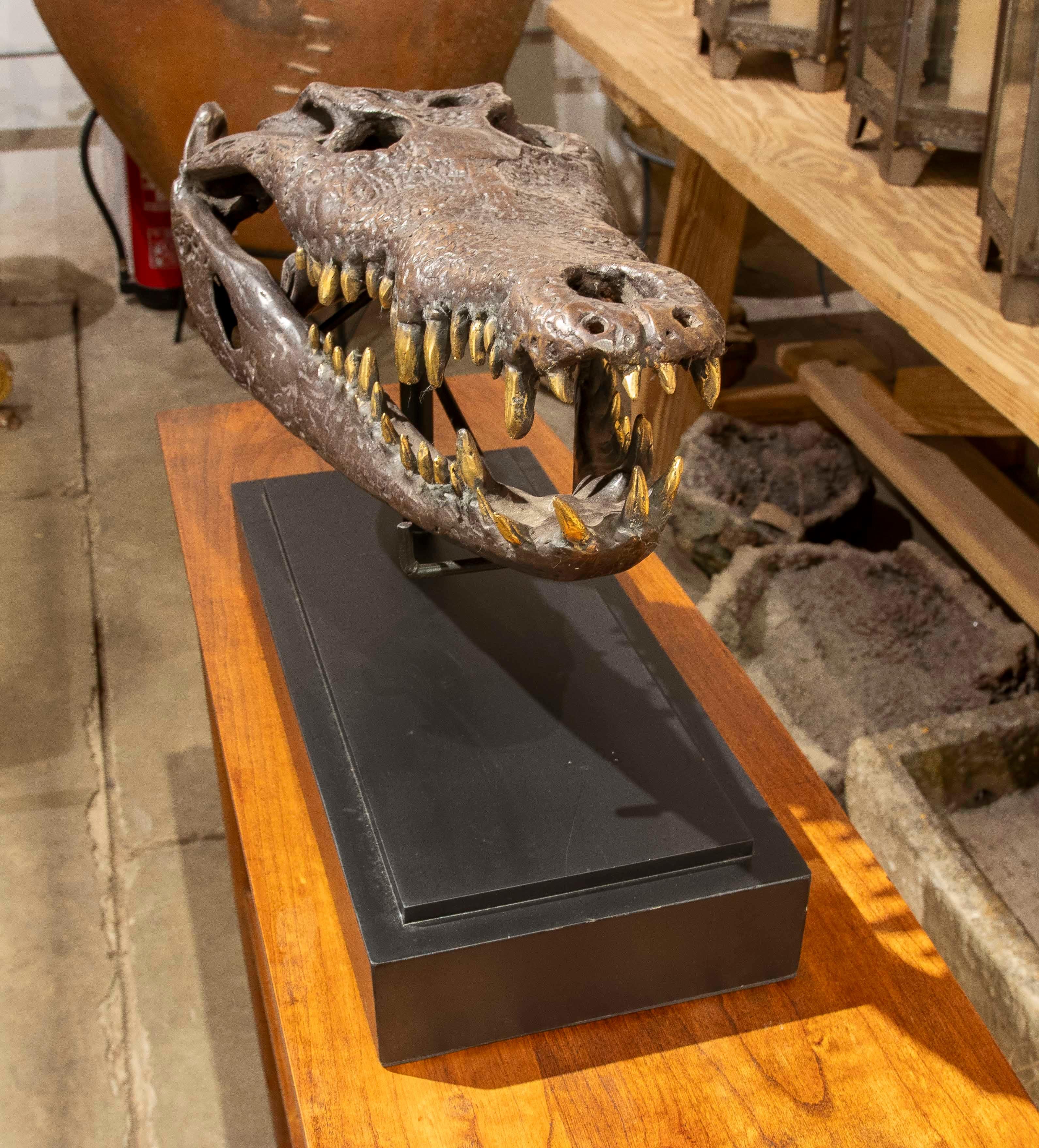 1990s Bronze Sculptural Replica of a Crocodile Skull on a Base In Good Condition For Sale In Marbella, ES