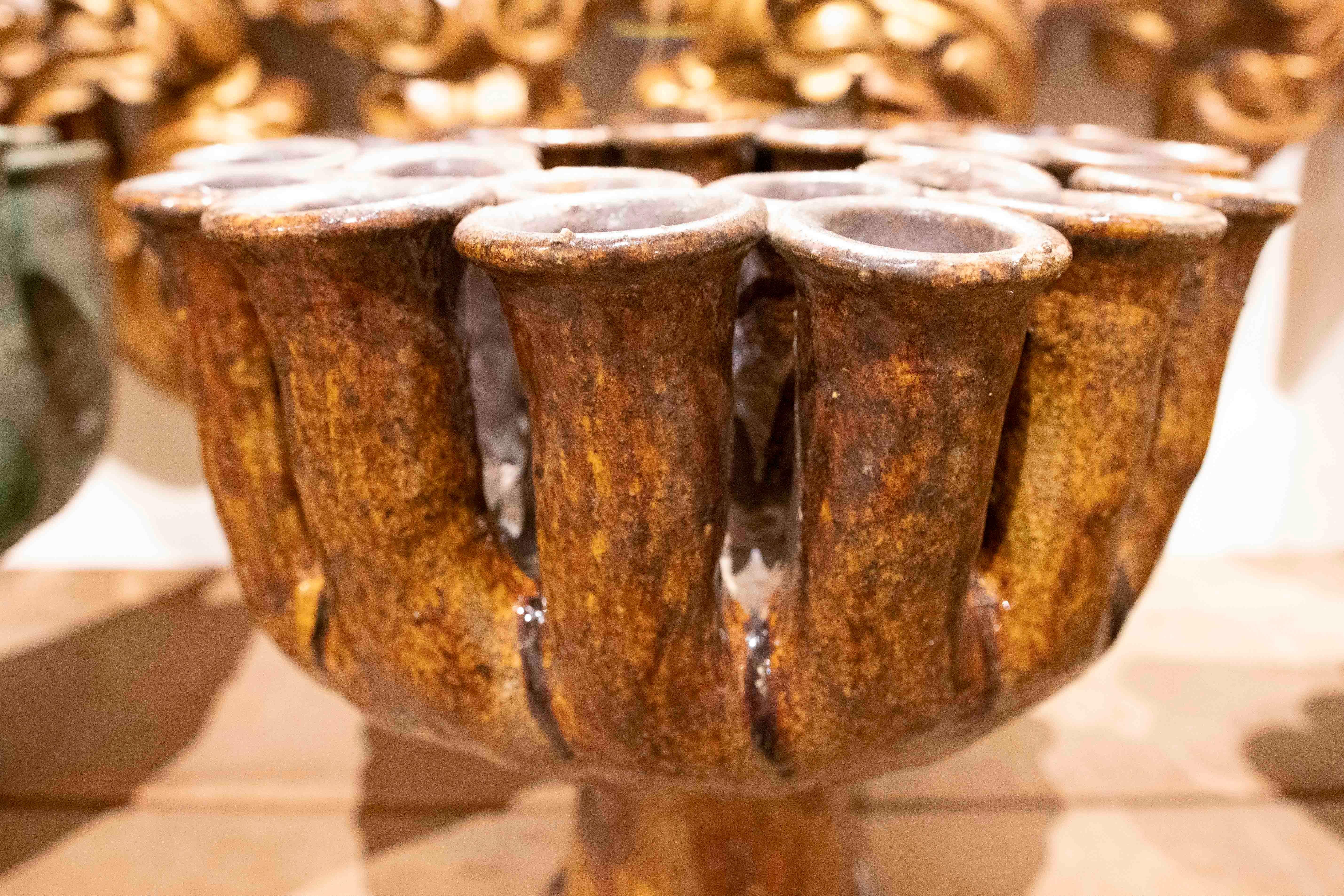 Candelero de cerámica esmaltada marrón de los años 90 en venta 3