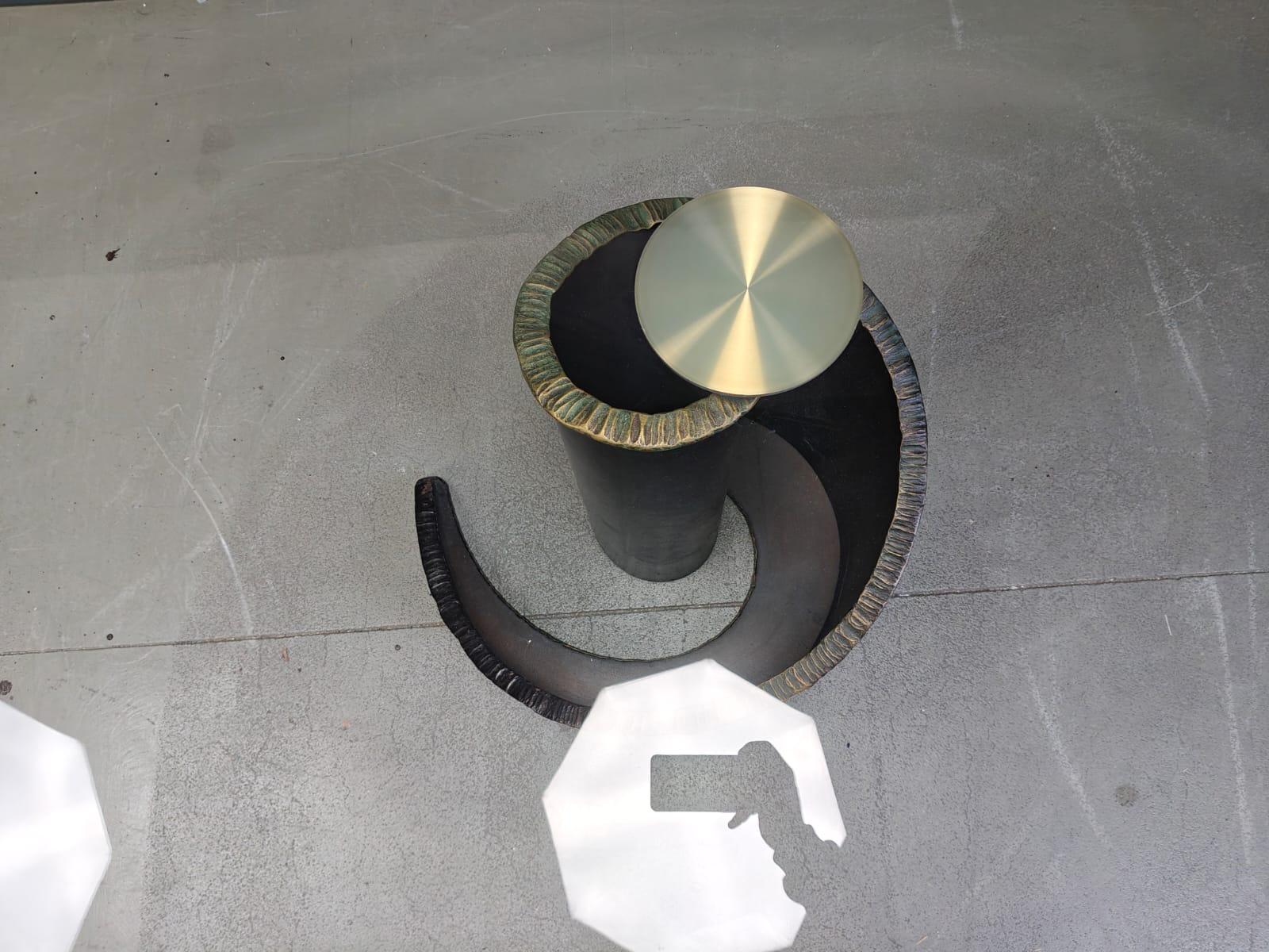 1990 Table de salle à manger en verre et bronze de style Brutaliste par Barilone pour Roche Bobois en vente 3