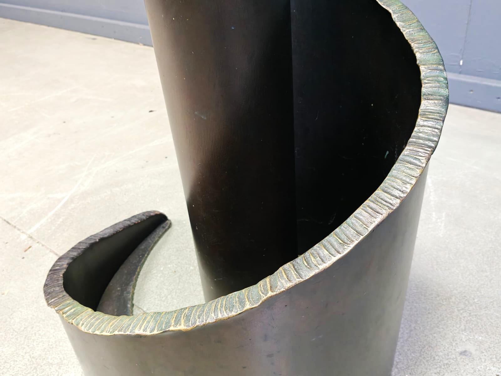 1990 Table de salle à manger en verre et bronze de style Brutaliste par Barilone pour Roche Bobois en vente 5