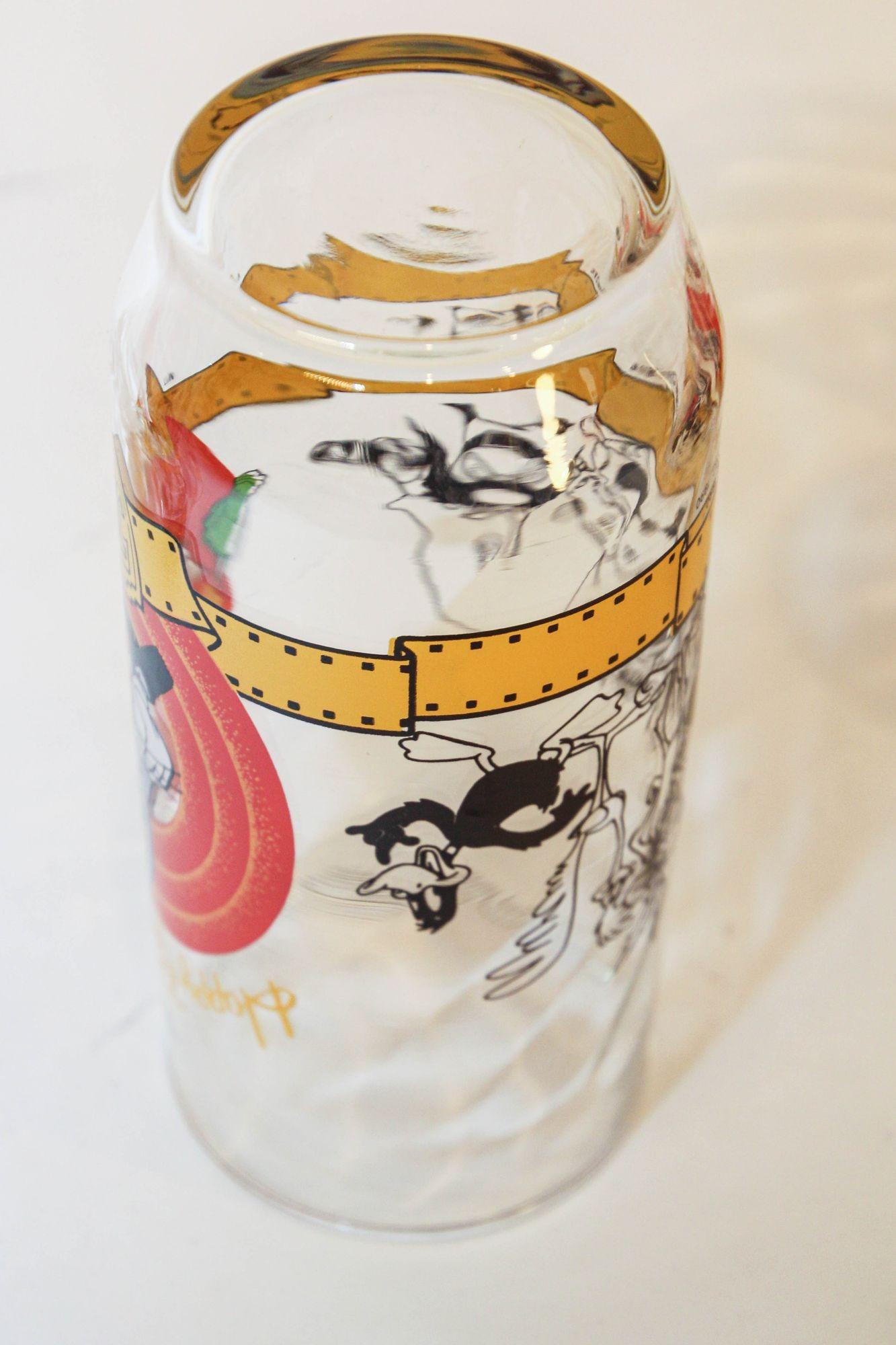 1990s Bugs Bunny Happy 50th Birthday Collectible Drinking Glasses Warner Bros In Good Condition For Sale In North Hollywood, CA