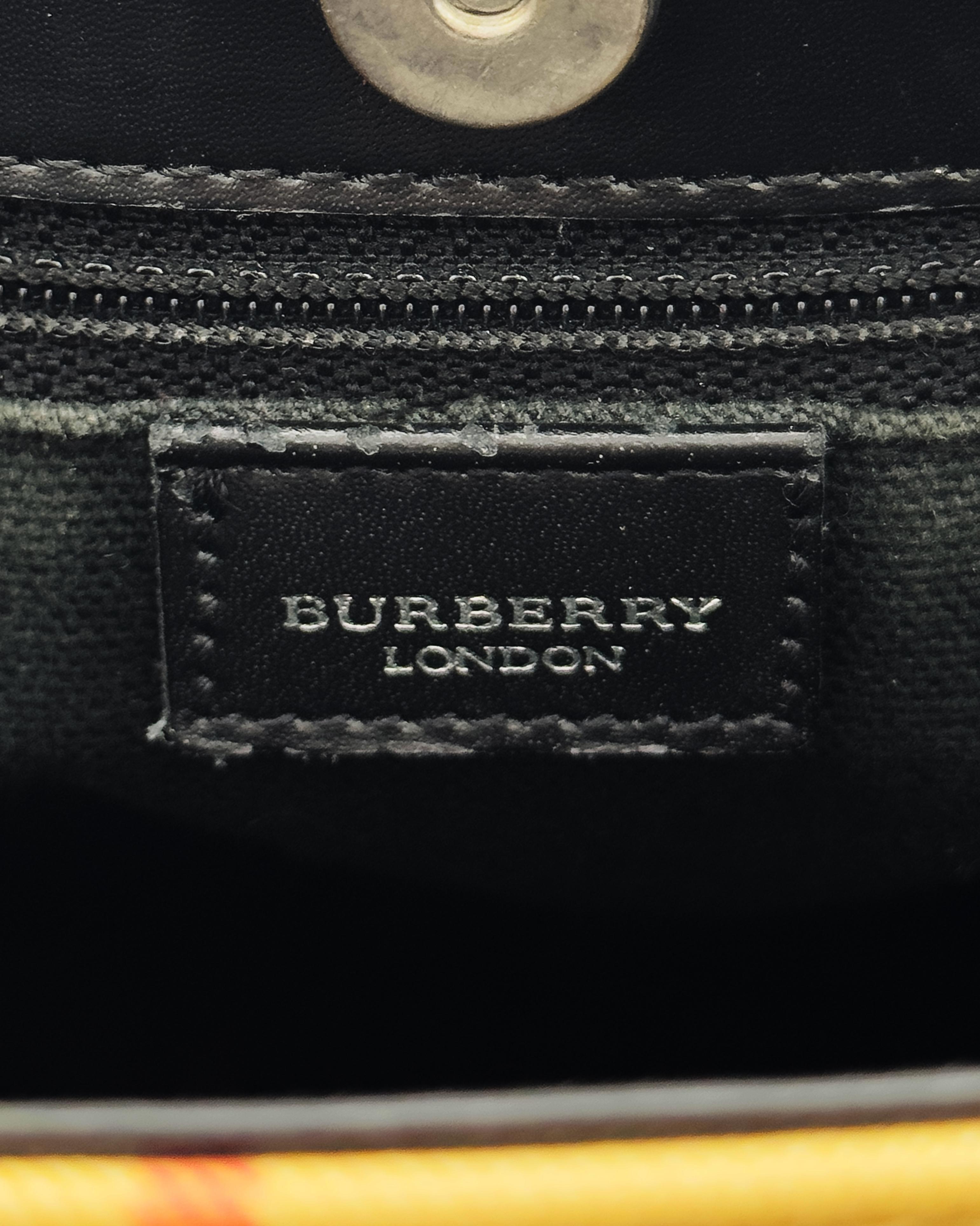 1990er Burberry Nova Check PVC Mini Tote Bag für Damen oder Herren im Angebot