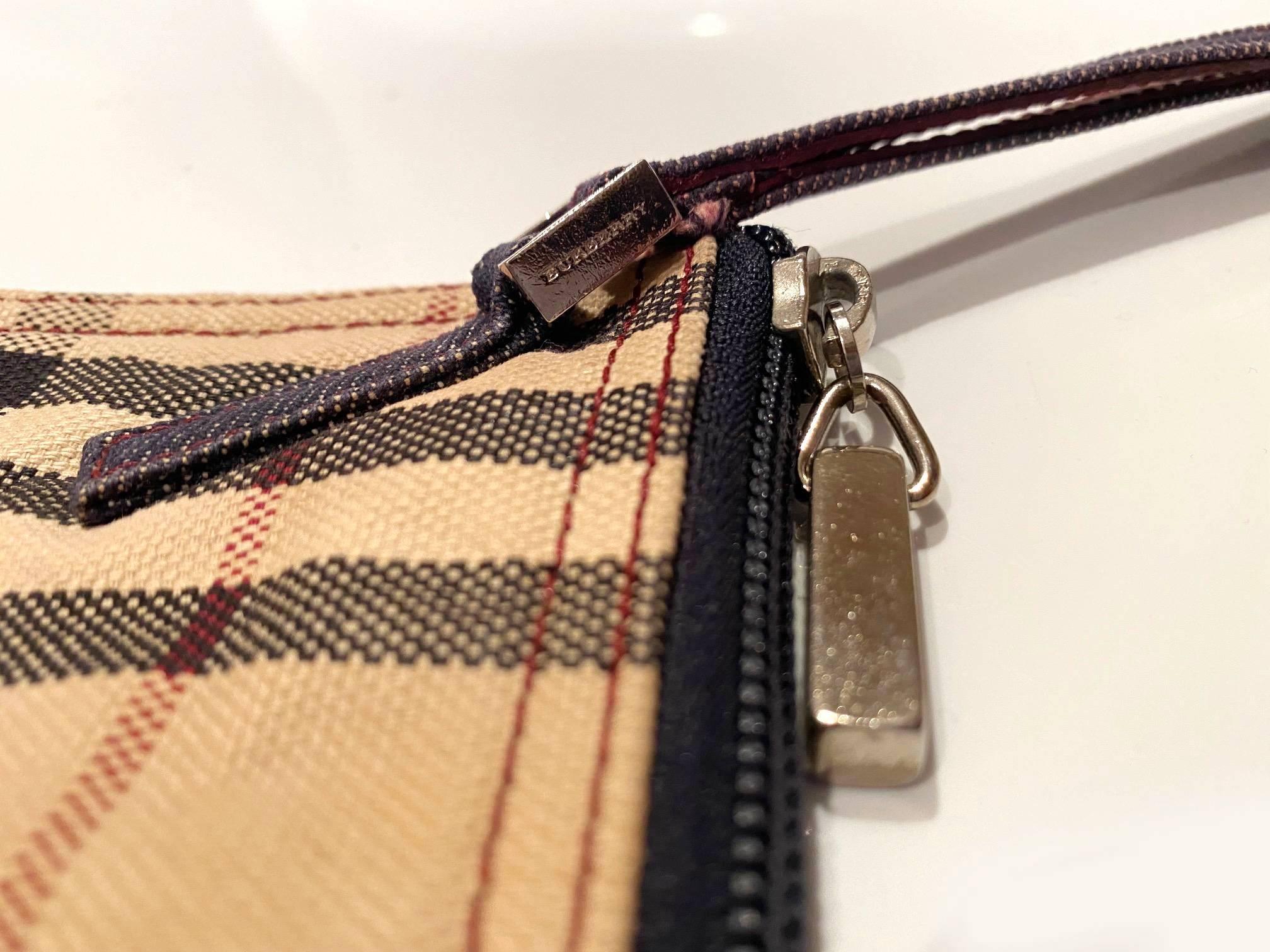 1990s Burberry Pocket Shaped  Wristlet Pouch For Sale 2