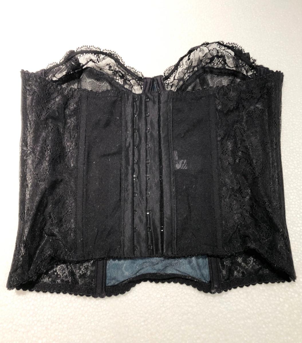 1990er Burberry Spitze Satin Büste Korsett im Zustand „Gut“ im Angebot in London, GB