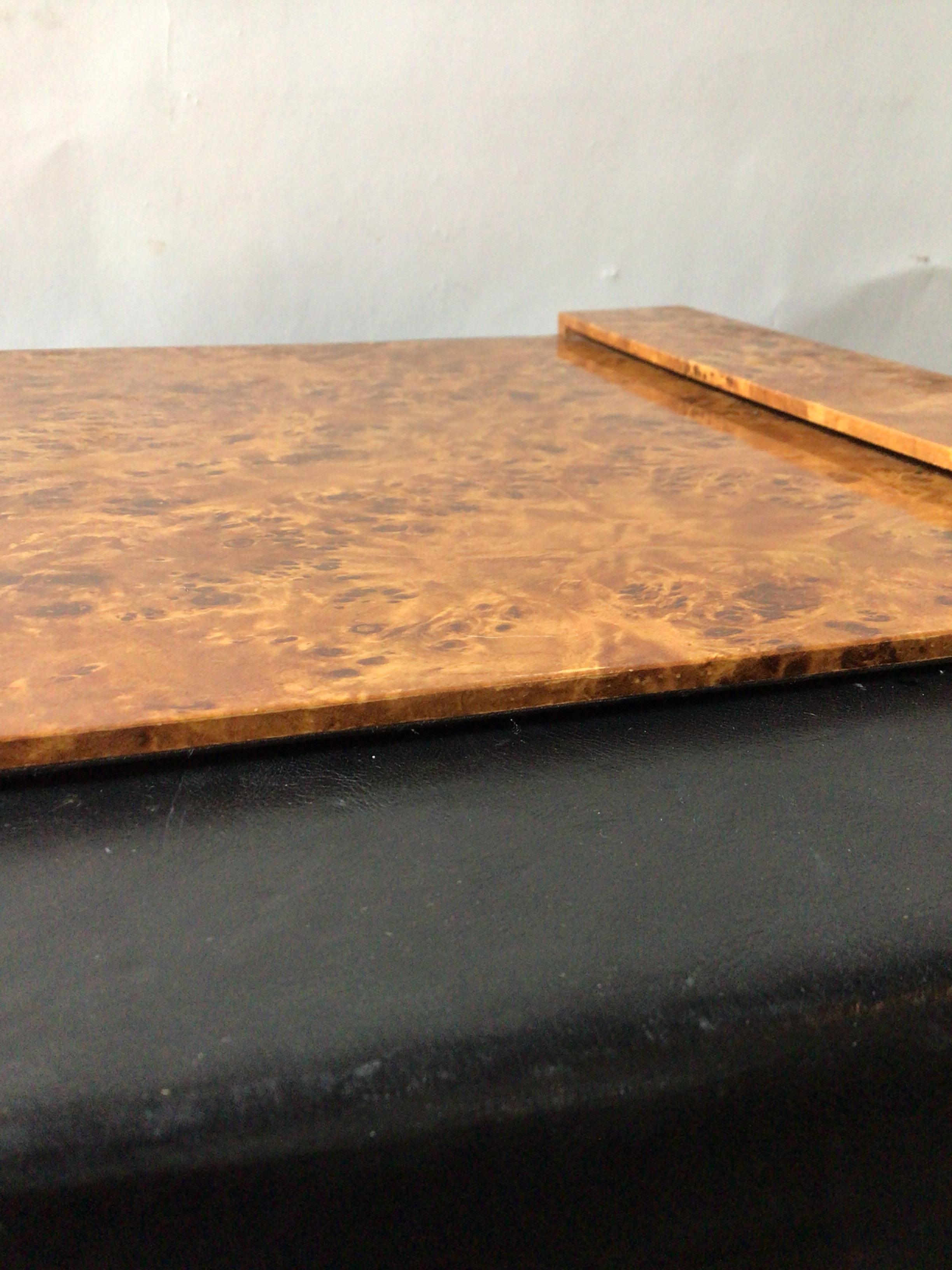 1990s Burl Wood Desk Set from Bloomingdale’s In Good Condition In Tarrytown, NY