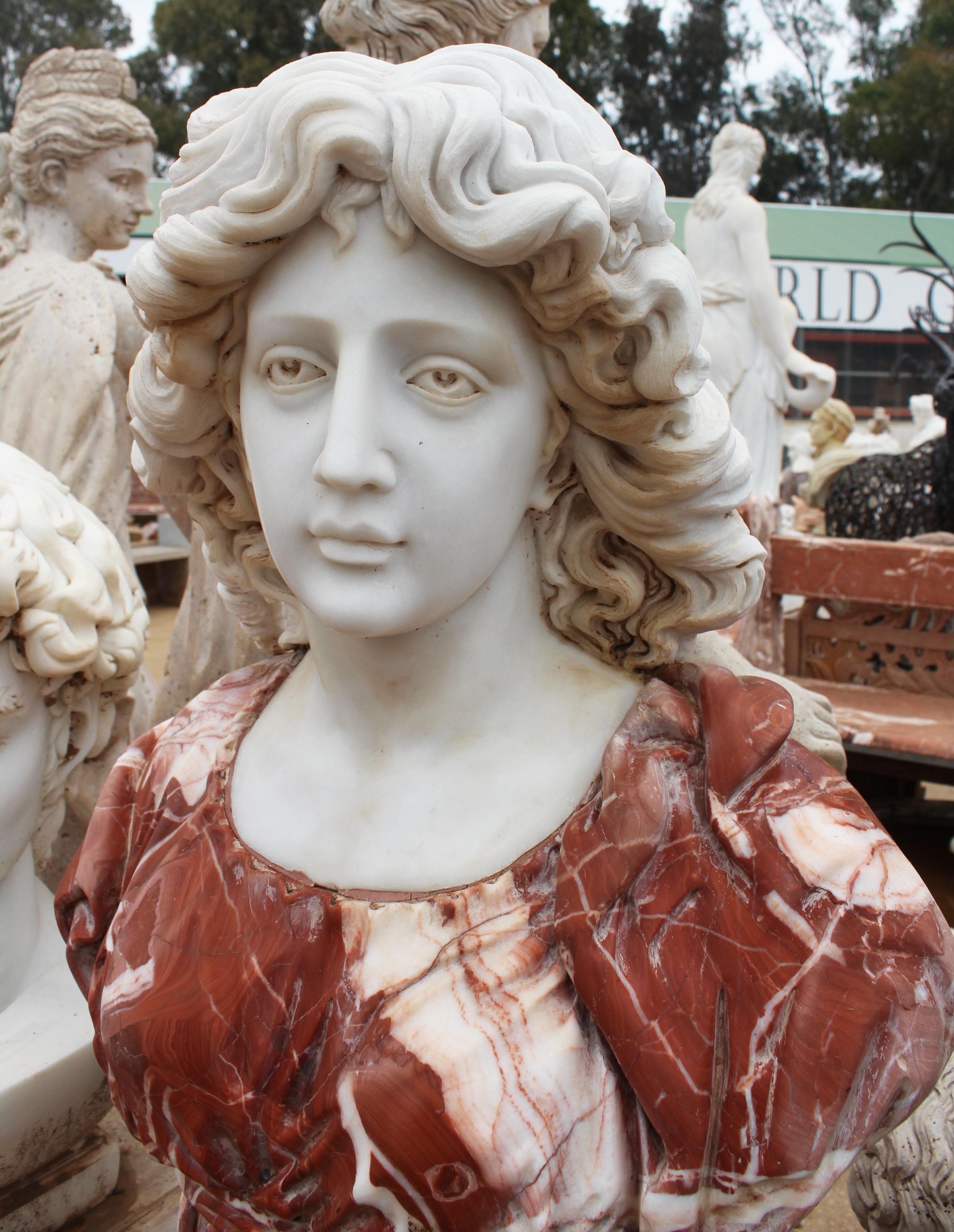 1990s Bust of Woman Hand Carved in Carrara White and Alicante Red Marble For Sale 4