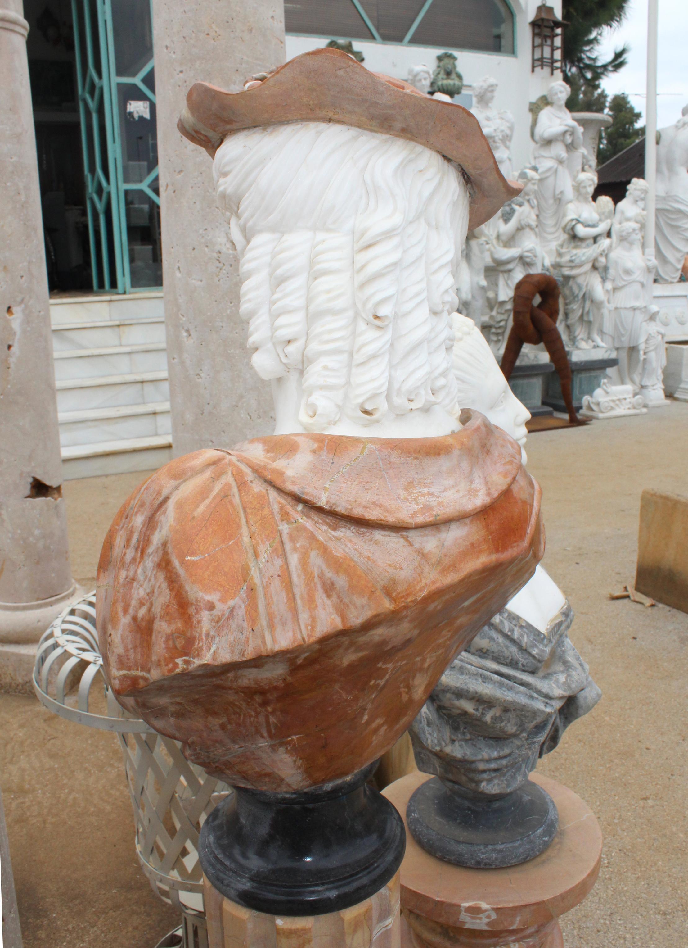 20th Century 1990s Bust of Woman Hand Carved in Carrara White and Alicante Red Marble For Sale