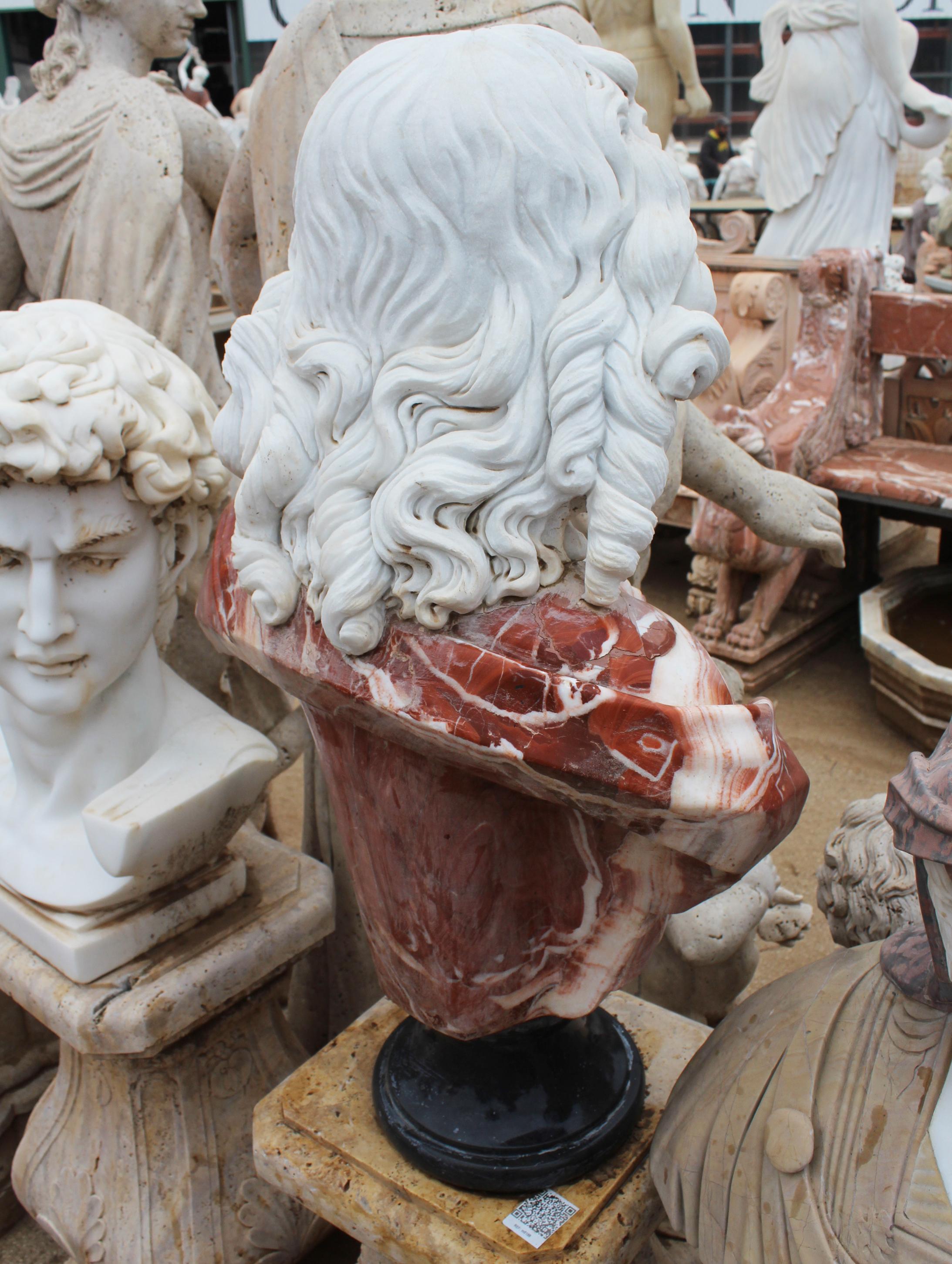 1990s Bust of Woman Hand Carved in Carrara White and Alicante Red Marble For Sale 1