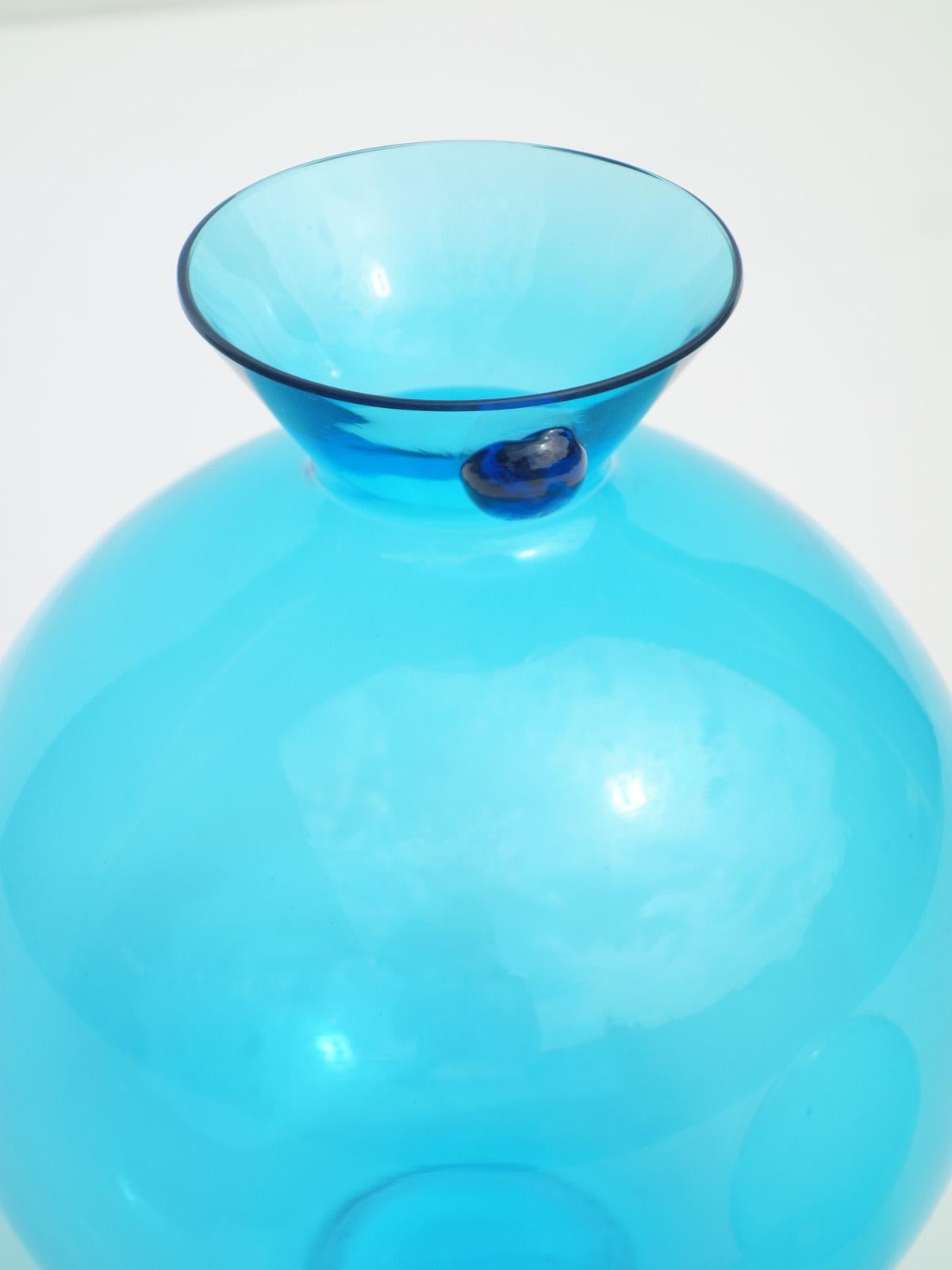 Mid-Century moderno Bottiglia modernista in vetro soffiato di murano degli anni '90 di Egidio Costantini per De Majo in vendita