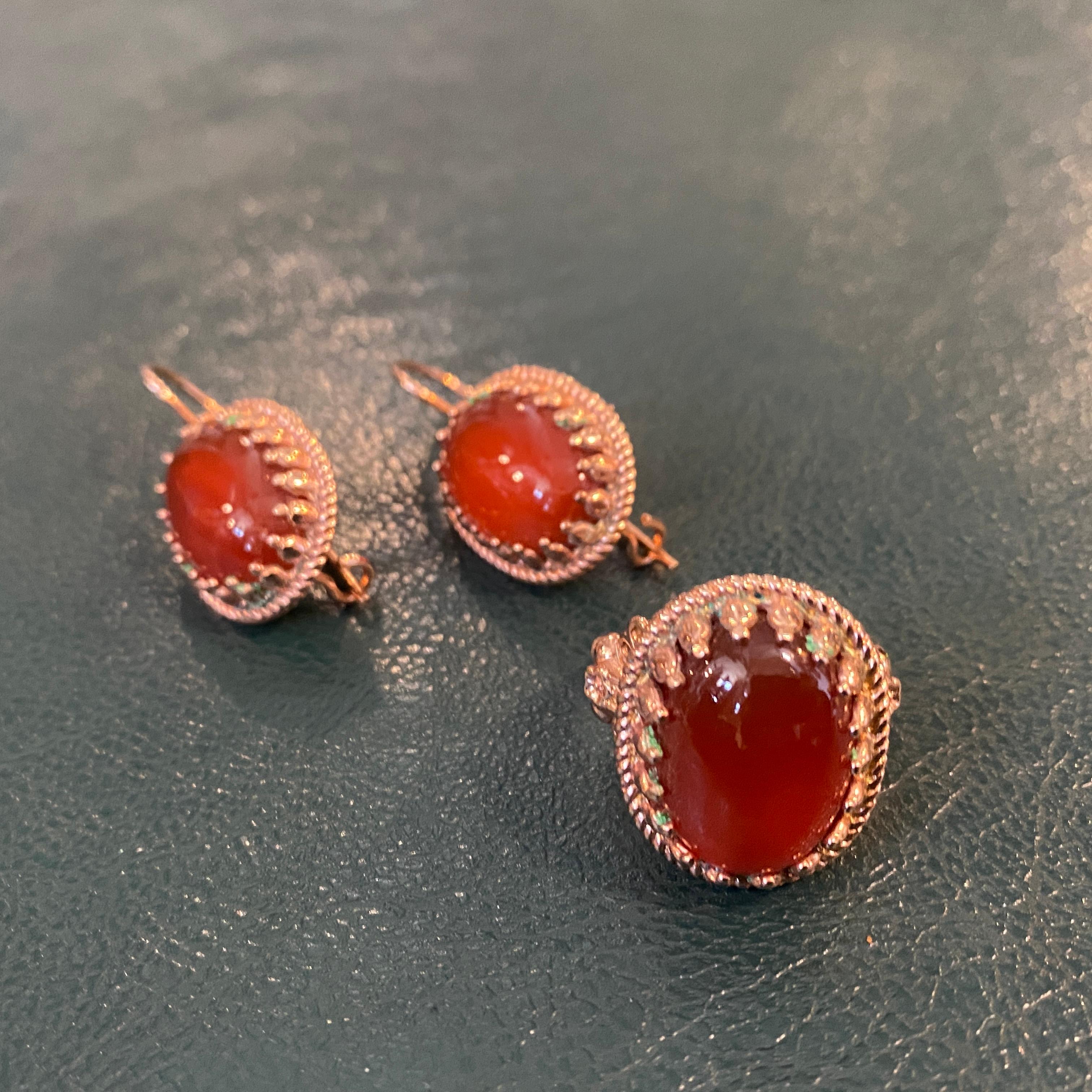 Women's 1990s Carnelian Cabochon and Brass Italian Ring and Earrings by Anomis For Sale