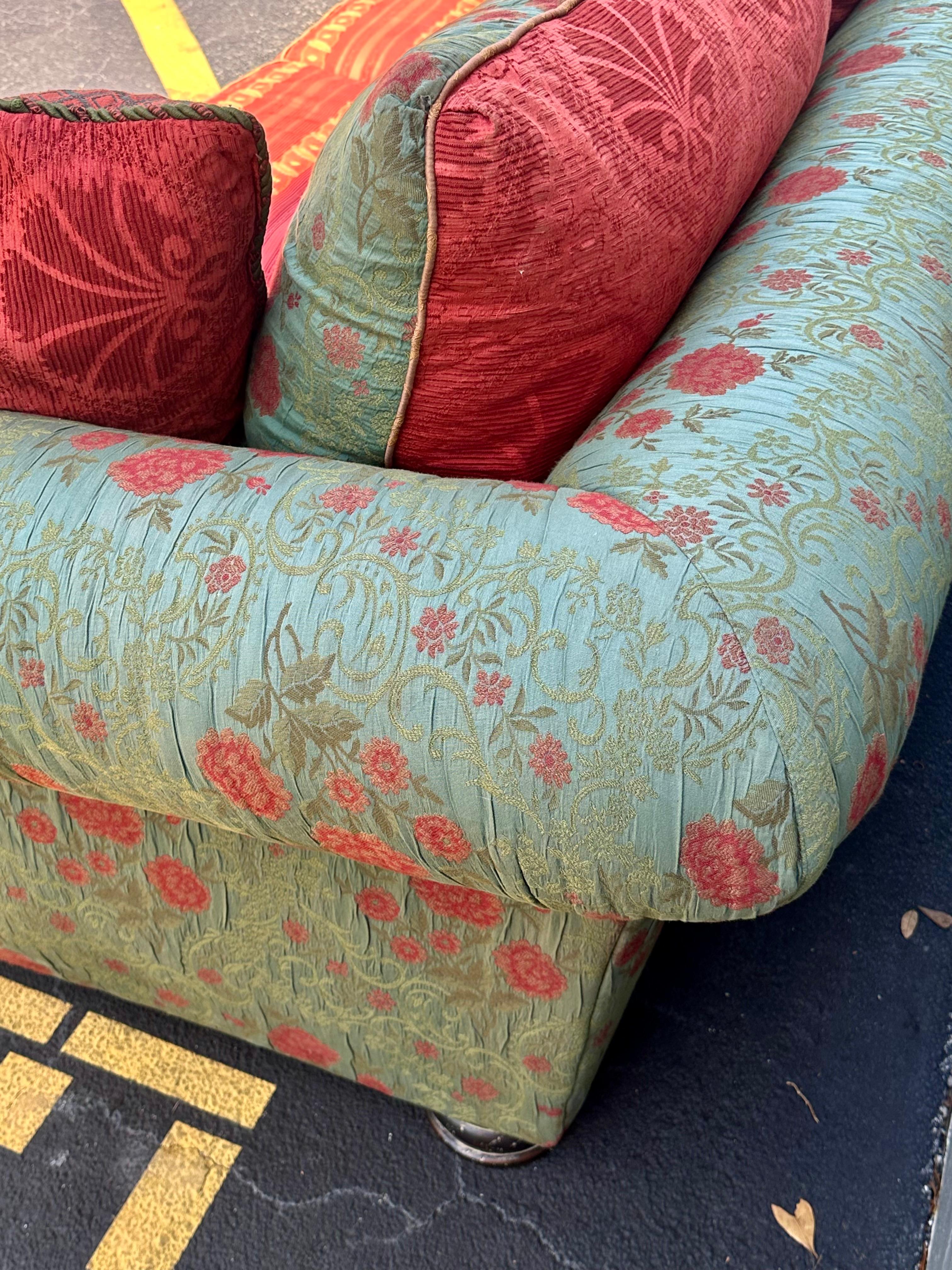 Carol Hicks x EJ Victor Country Shabby Boho - Canapé en duvet coloré à fleurs, années 1990 en vente 6