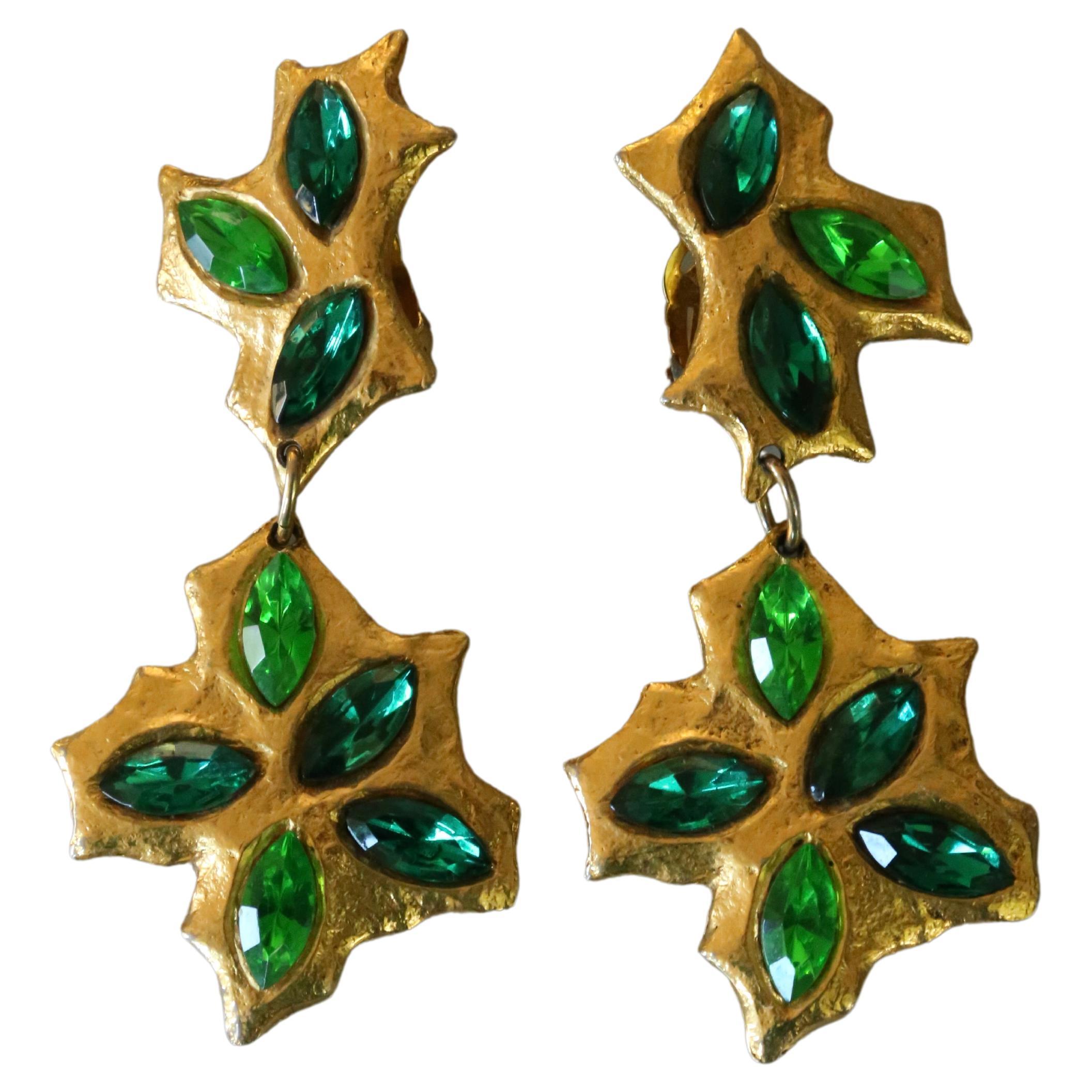 1990's Carole Saint Germes gilt metal drop earrings with green rhinestones In Good Condition For Sale In San Fransisco, CA