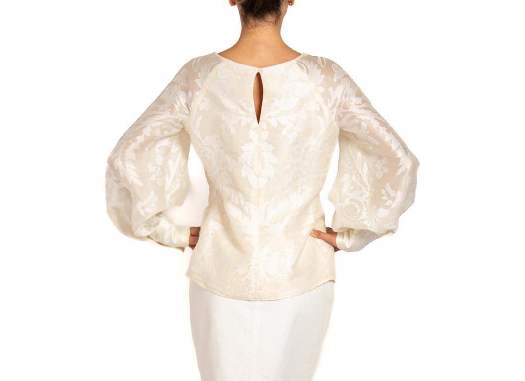 1990S CAROLINA HERRERA Cream Blouse For Sale 4