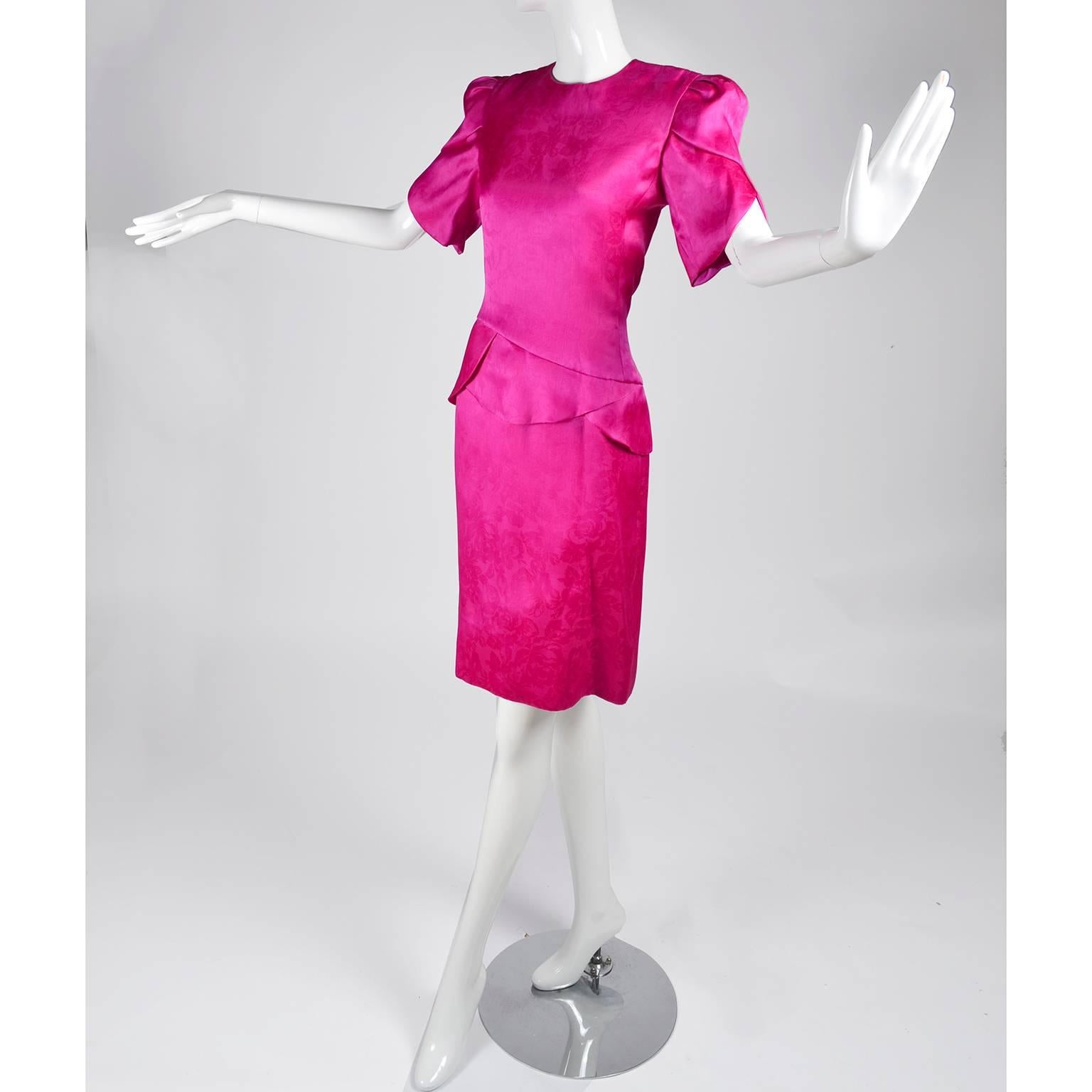 1990s Carolina Herrera Silk Dress in Pink Jacquard Print MOB or Wedding Guest In Excellent Condition For Sale In Portland, OR