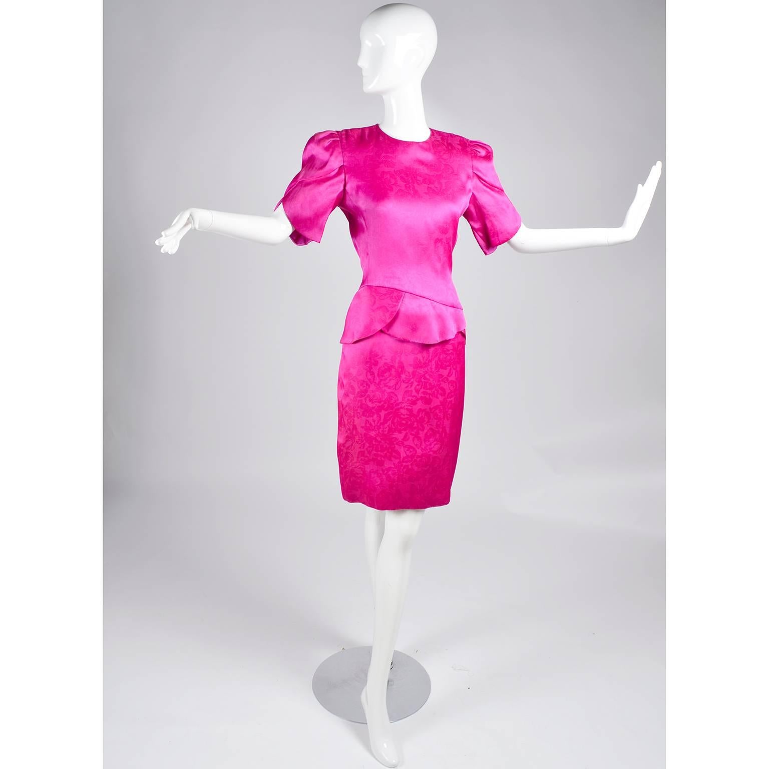 Women's 1990s Carolina Herrera Silk Dress in Pink Jacquard Print MOB or Wedding Guest For Sale