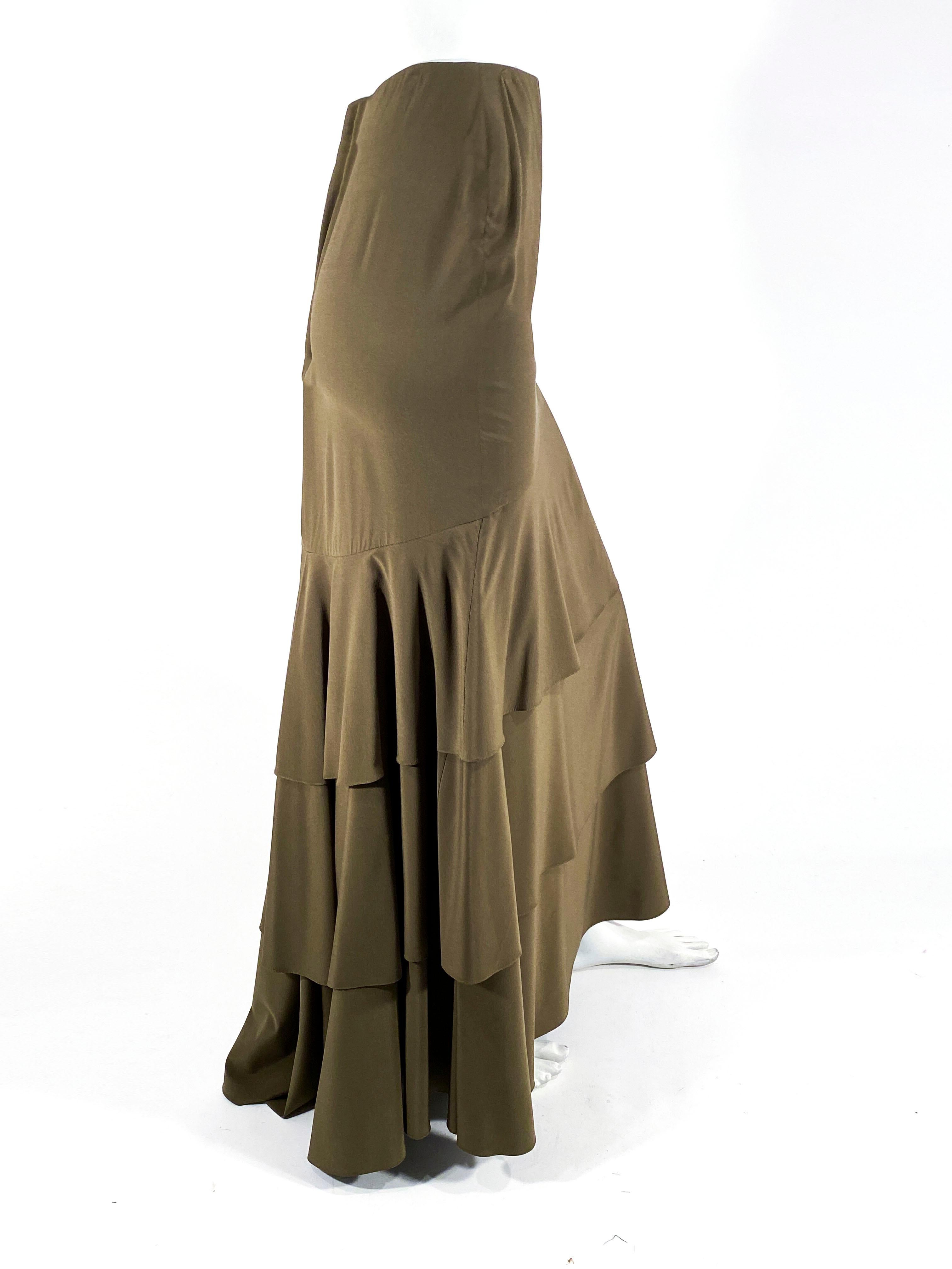 Marron Jupe sirène Carolina Herrera en soie olive (années 1990) en vente