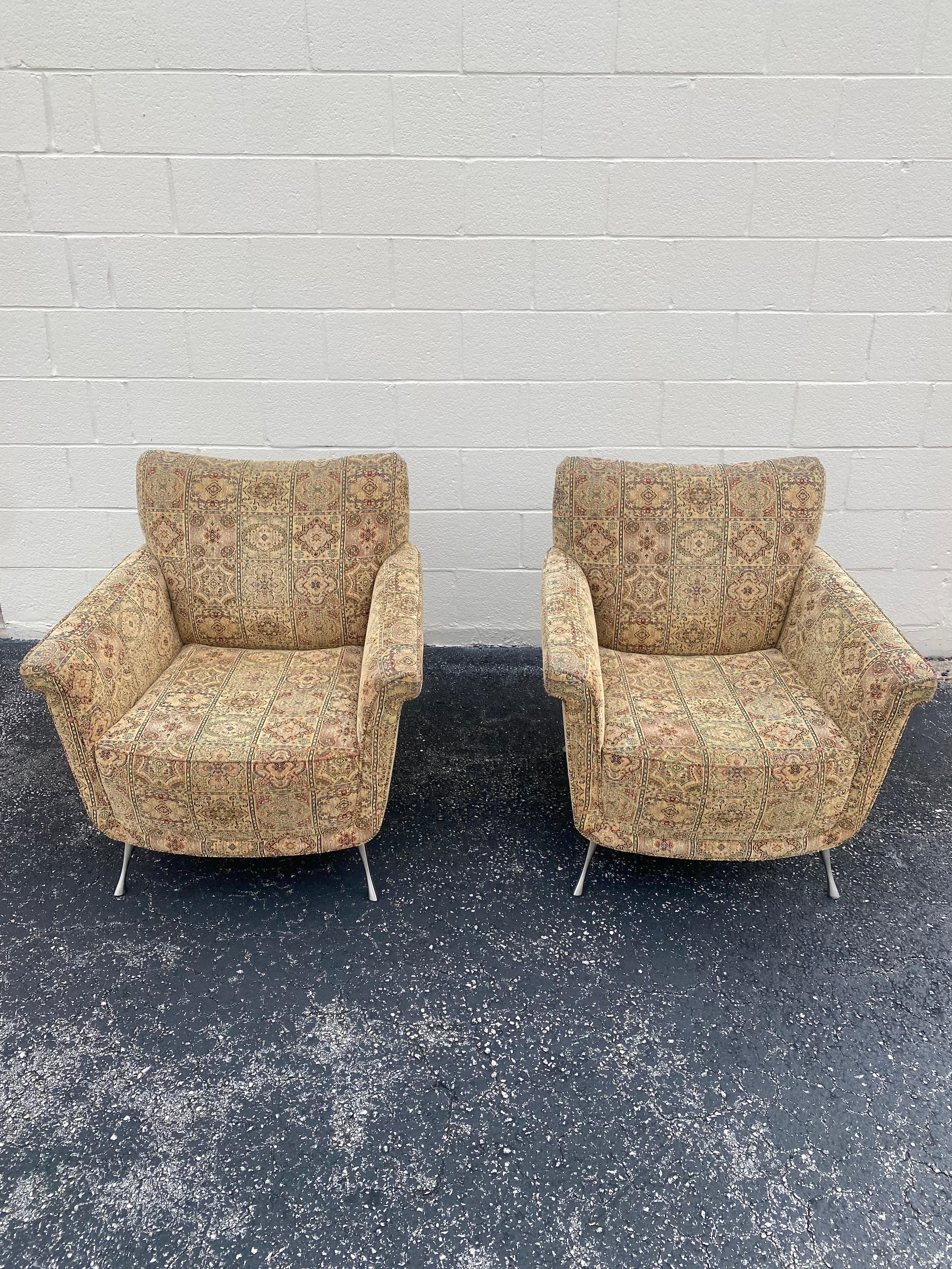 Postmoderne 1990 Carter Sculptural Textile Pin Legs Club Chairs, Set of 2 en vente