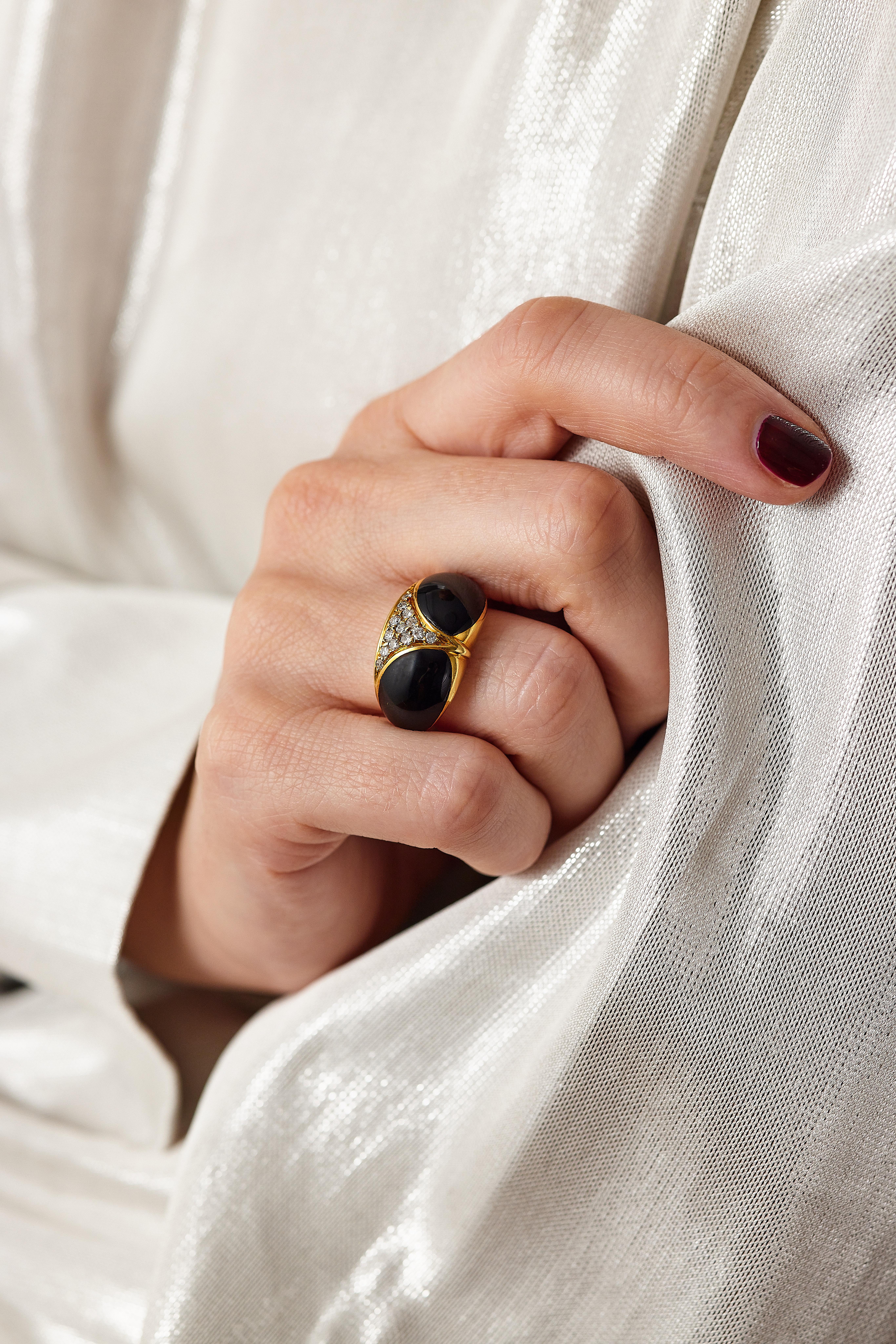 Cartier diamond onyx ring, circa 1990. In Good Condition For Sale In Malmö, Skåne län