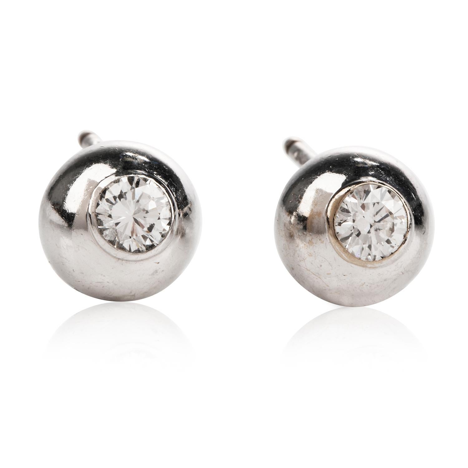 1990s Cartier Diamond Perles de Diamants 18 Karat White Gold Stud Earrings In Excellent Condition In Miami, FL