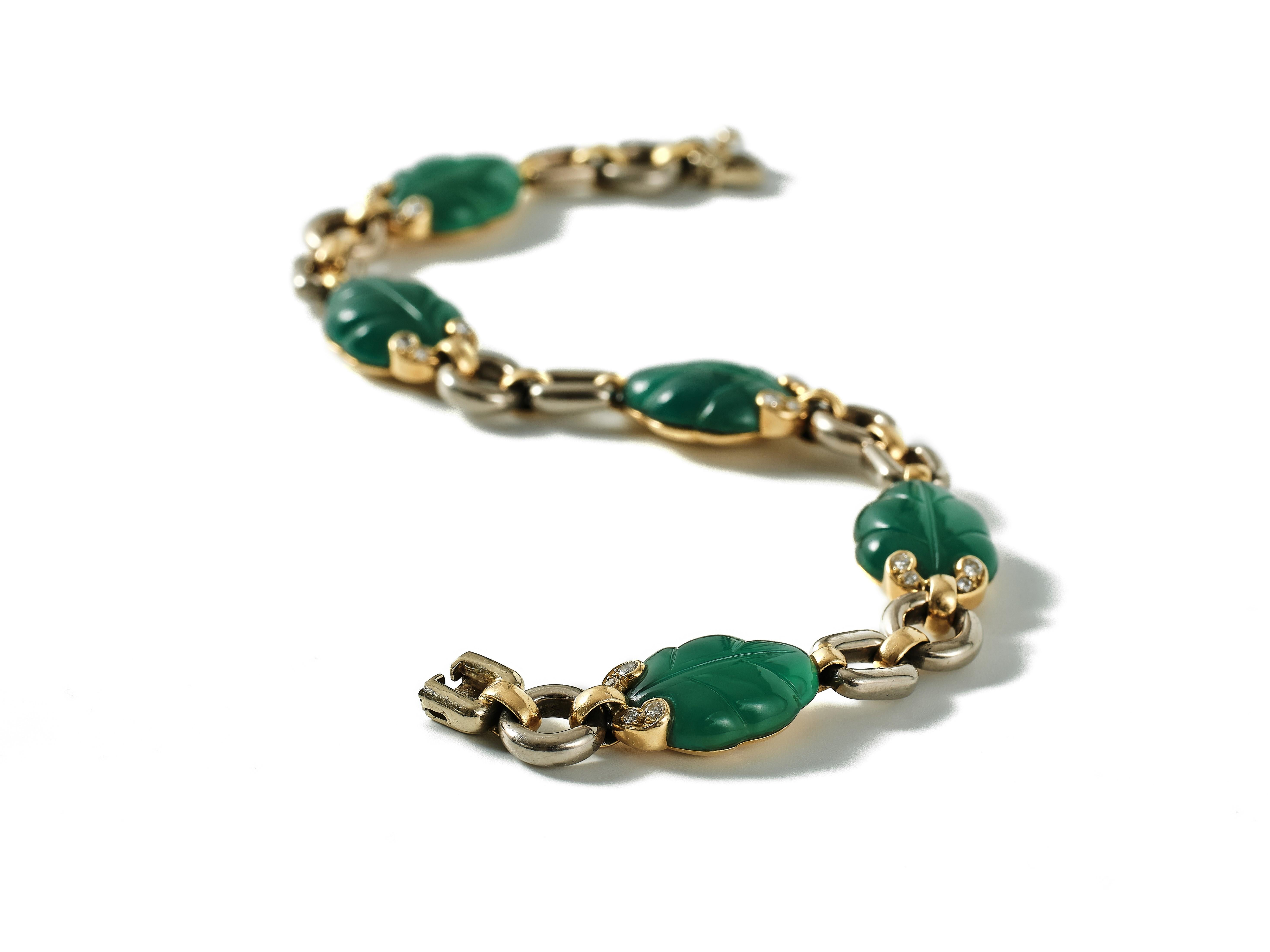 De las mujeres Pulsera Cartier de los años 90 con hojas de crisoprasa talladas. en venta