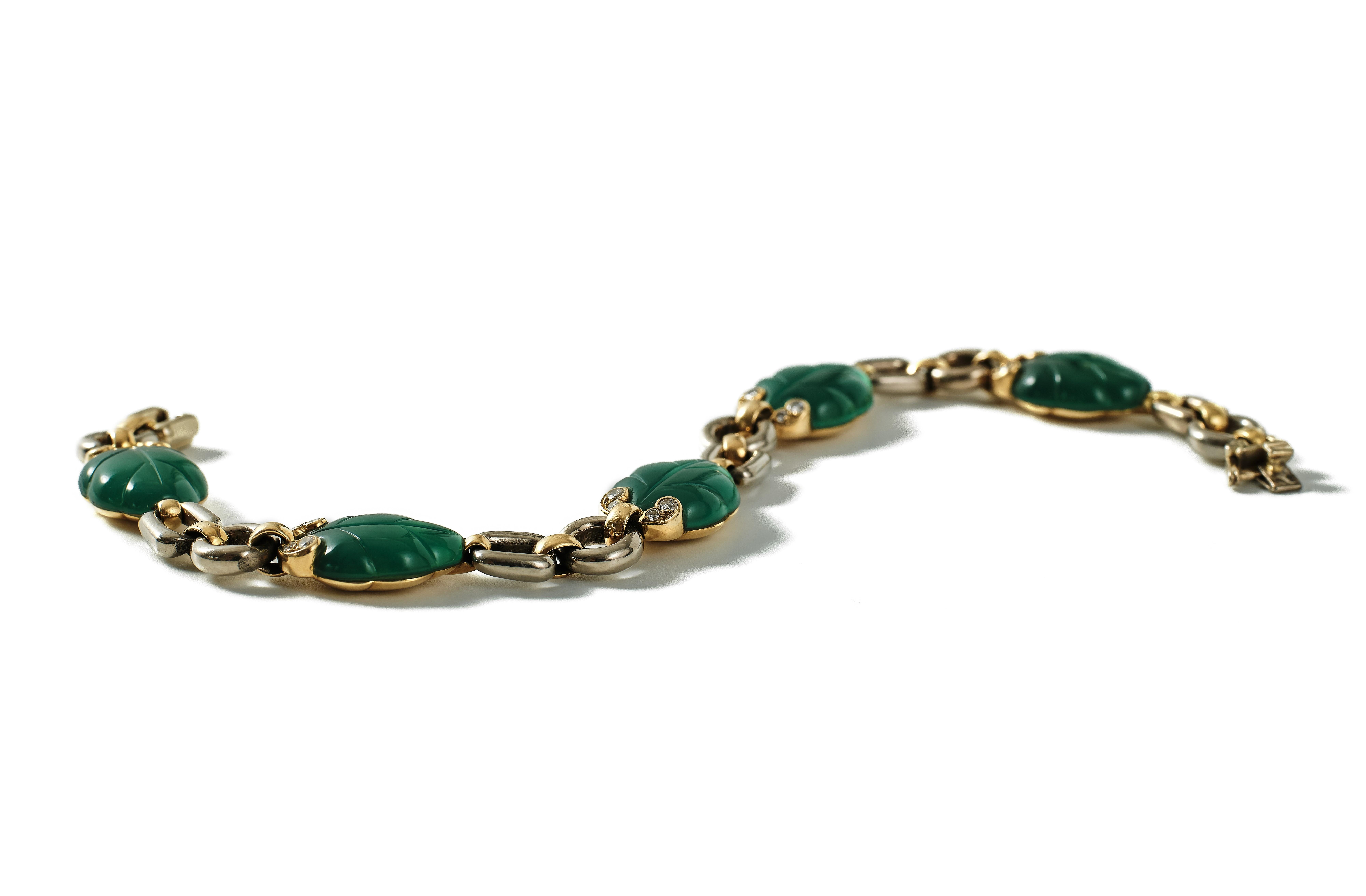 Pulsera Cartier de los años 90 con hojas de crisoprasa talladas. en venta 3