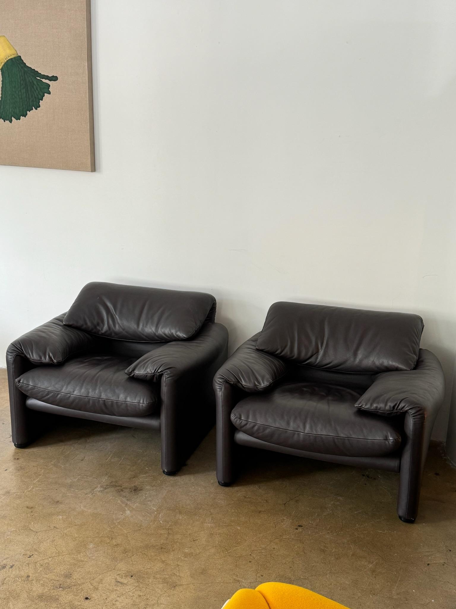 Silla de salón Cassina Maralunga de los años 90 siglo XX en venta