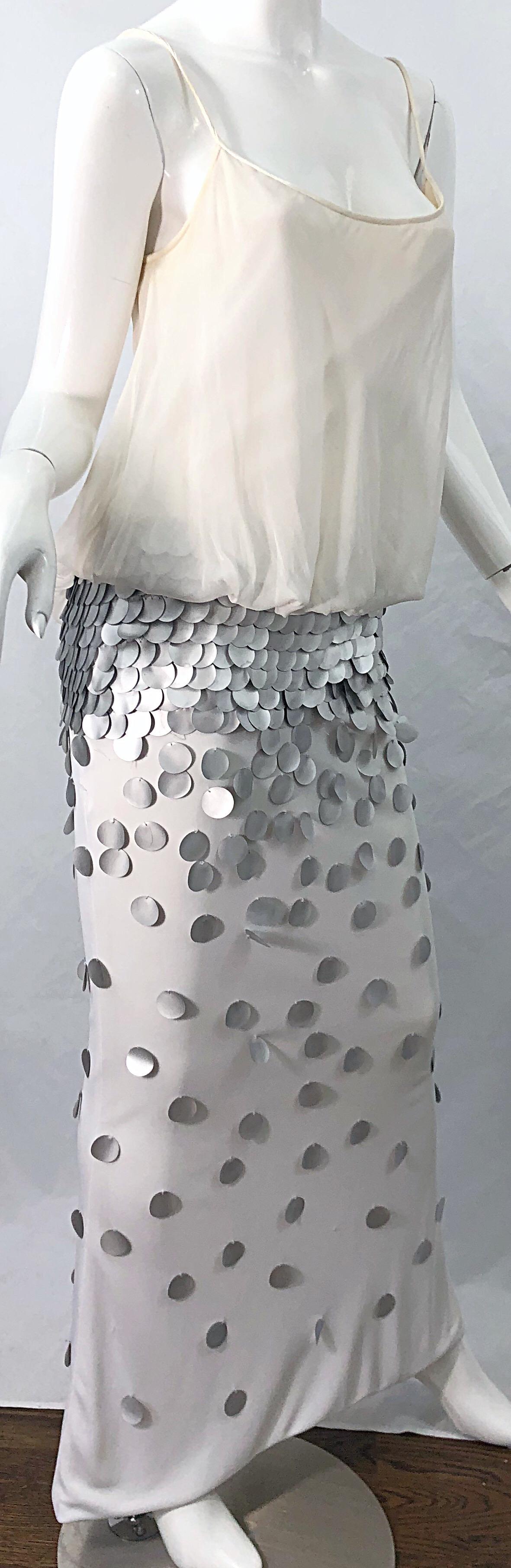 1990s CD Verde Marfil Gris Plata Seda Jersey Chiffon Beaded Paillettes 90s Gown en venta 5
