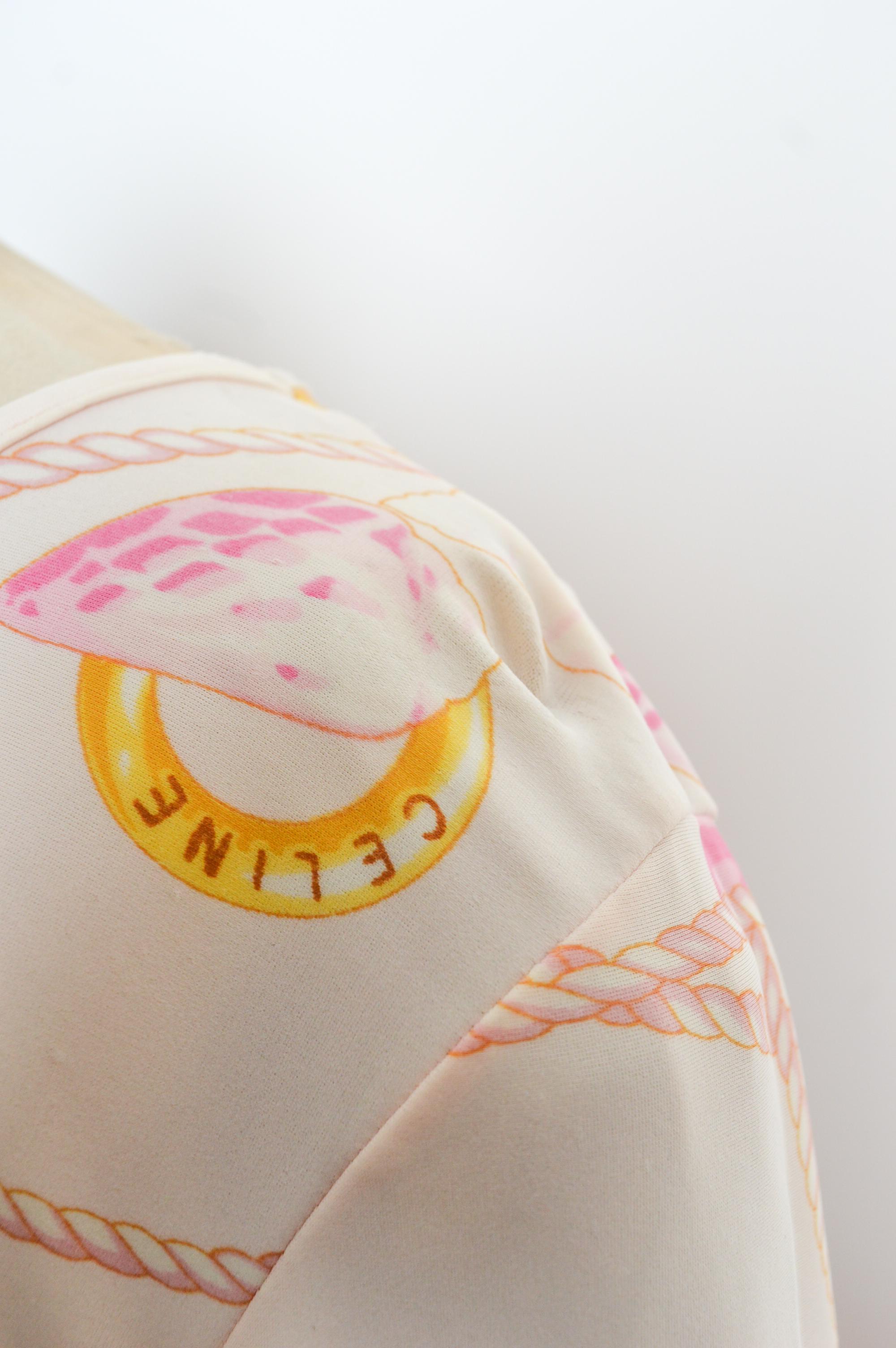 1990s CÉLINE Baroque Sea Shell Print Pastel Pink & Gold T-SHIRT & Leggings set For Sale 8