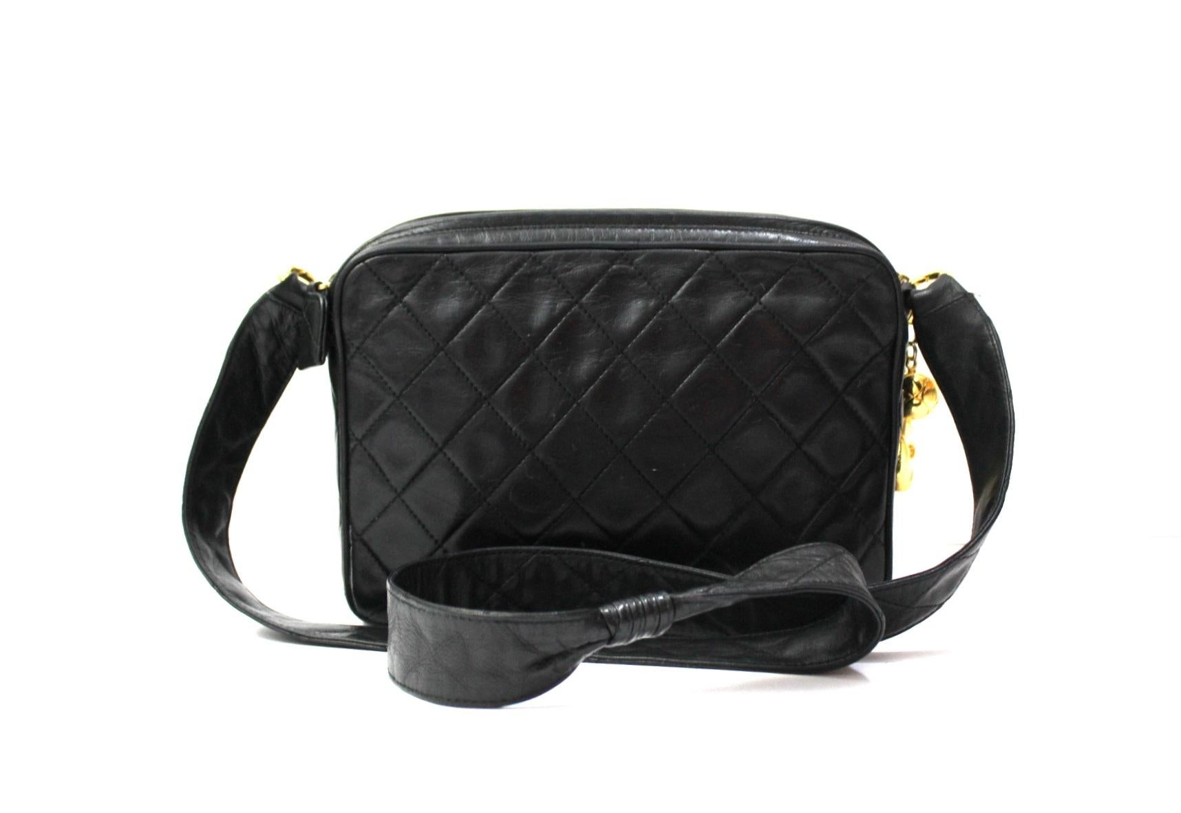 1990s Chanel Black Leather Camera Bag In Good Condition In Torre Del Greco, IT