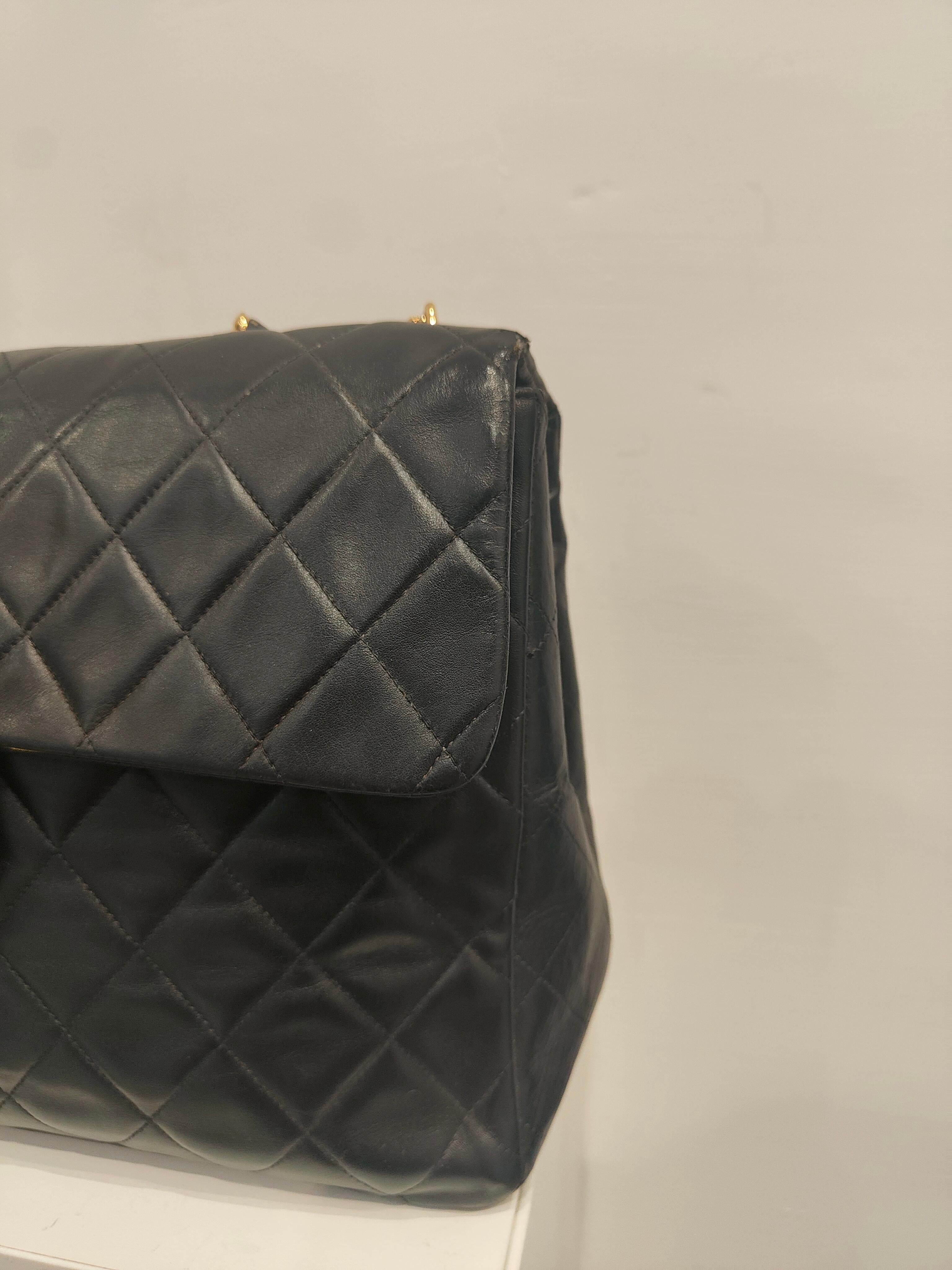 1990s Chanel black leather Maxi Jumbo 5