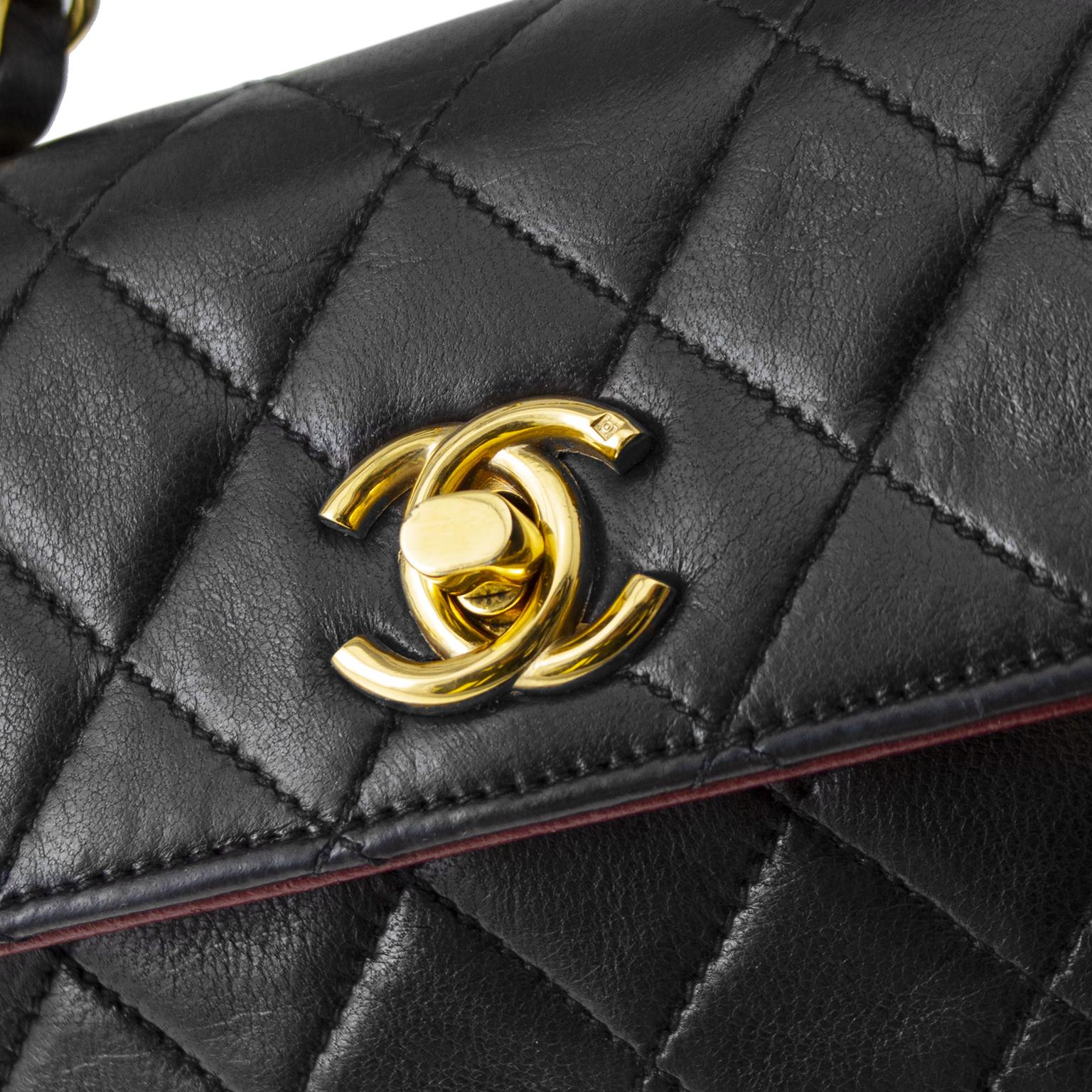 Borsa Chanel Mini Flap in pelle nera degli anni '90 1