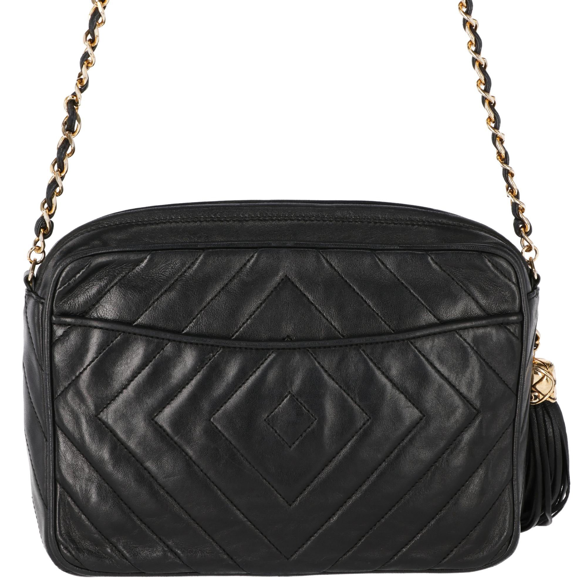 Women's 1990s Chanel Black Leather Shoulder Bag