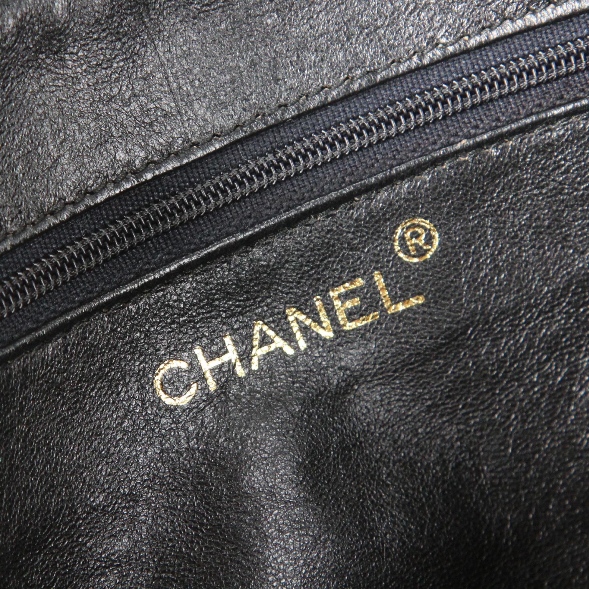 1990s Chanel Black Leather Shoulder Bag 5