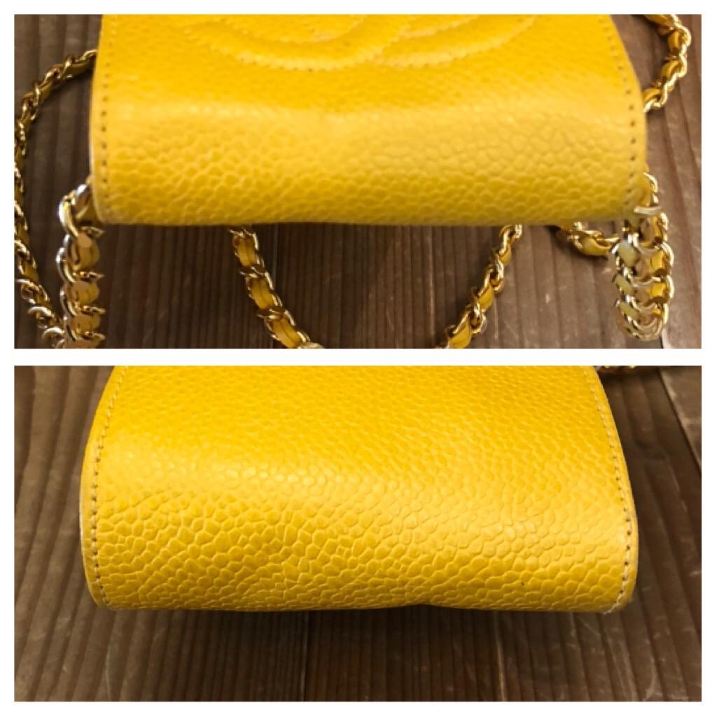 Women's or Men's 1990s Vintage CHANEL Calfskin Caviar Leather Chain Pouch Bag Yellow For Sale