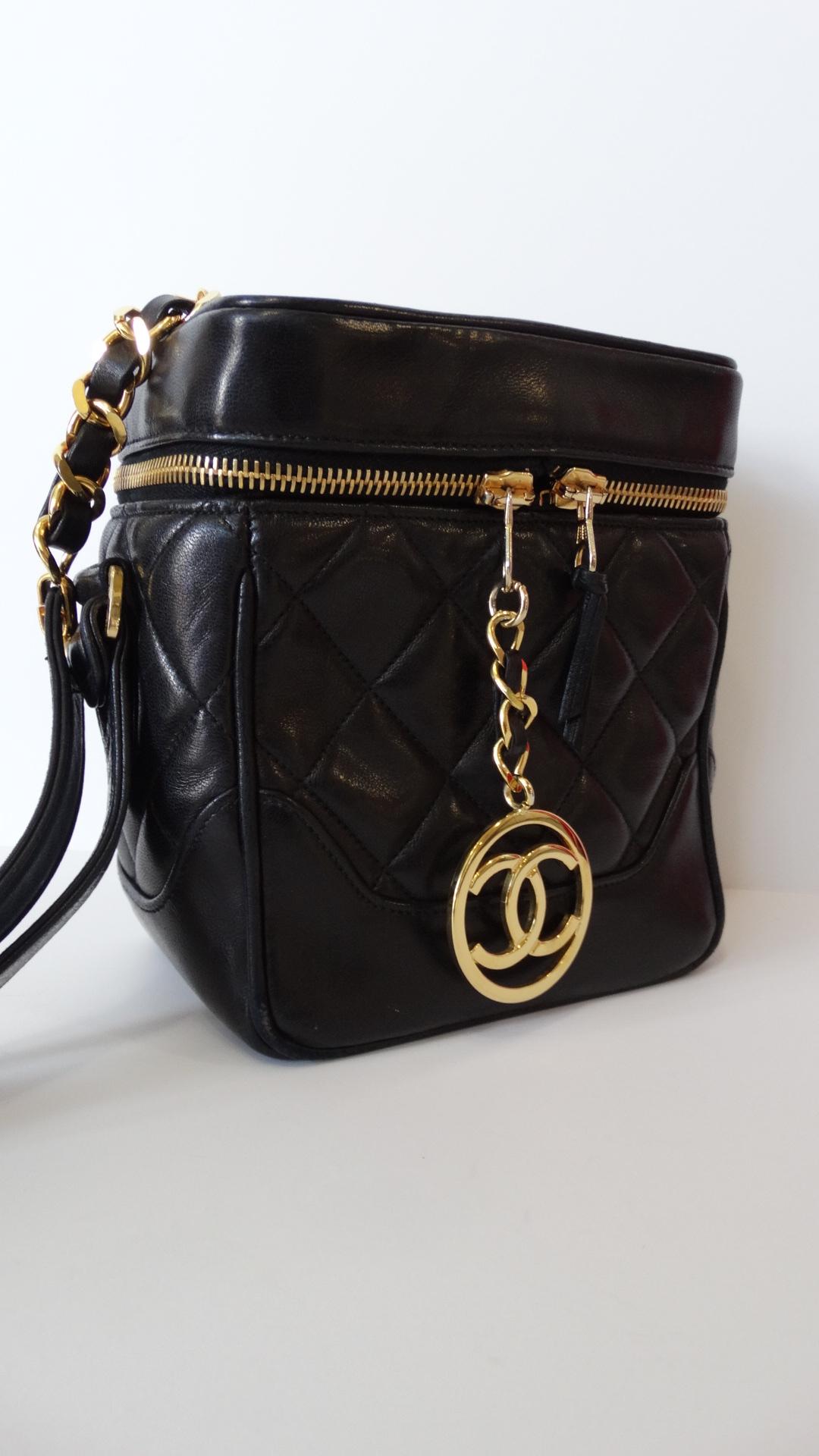 Chanel 1990s Black Quilted Caviar Leather Camera Bag  4