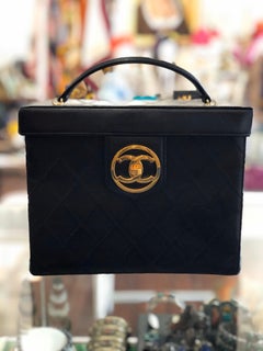 Chanel 1990s Black Quilted Lambskin Globe Trotter Box Bag