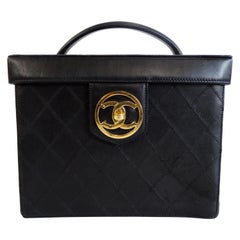 Vintage Chanel 1990s Black Quilted Lambskin Globe Trotter Box Bag