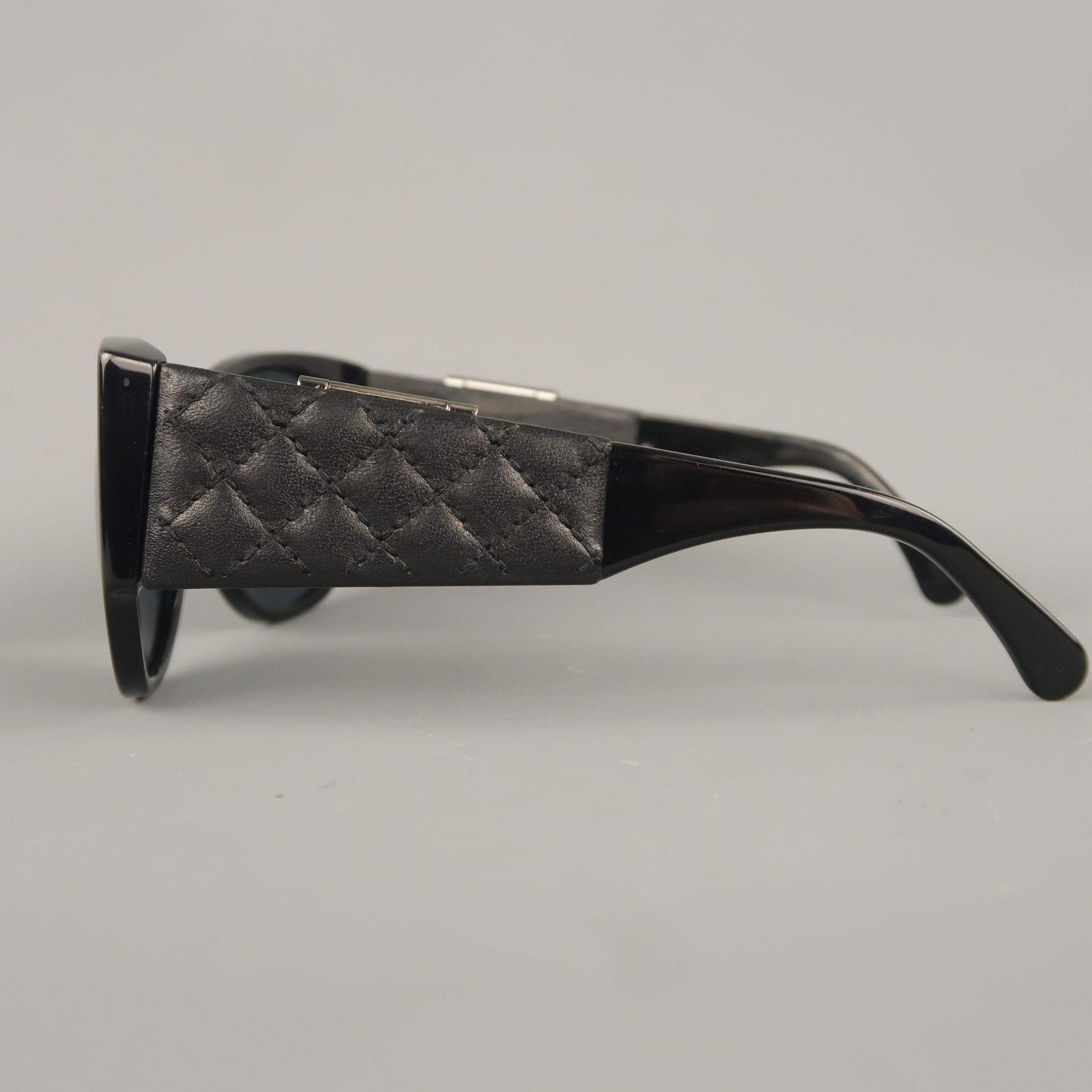 Women's  1990's CHANEL Black Quilted Leather Flip Up Mirror Arm 5202 Sunglasses