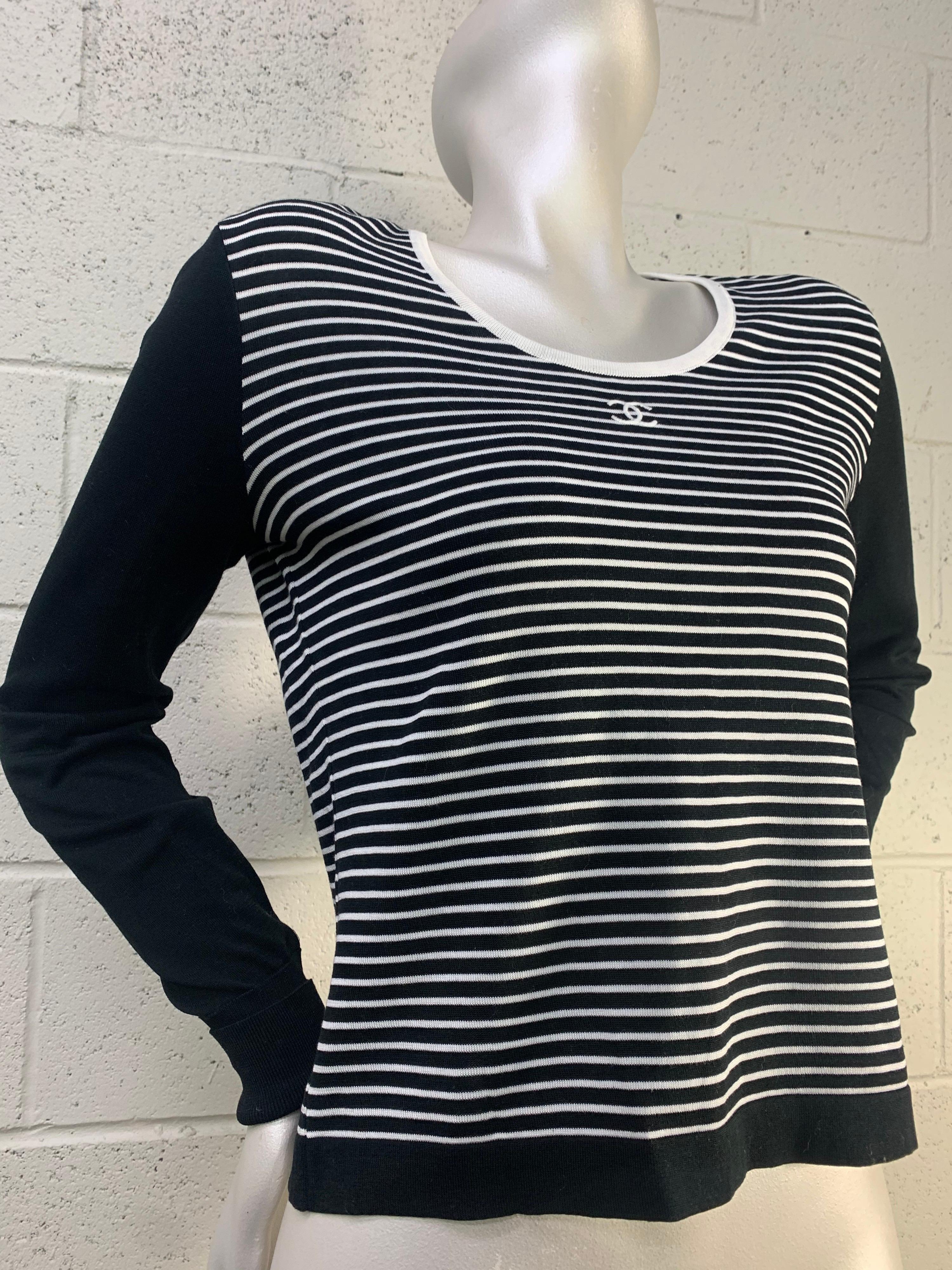 A wonderfully classic 1990s Chanel black and white cotton rib knit nautical striped pullover top with 